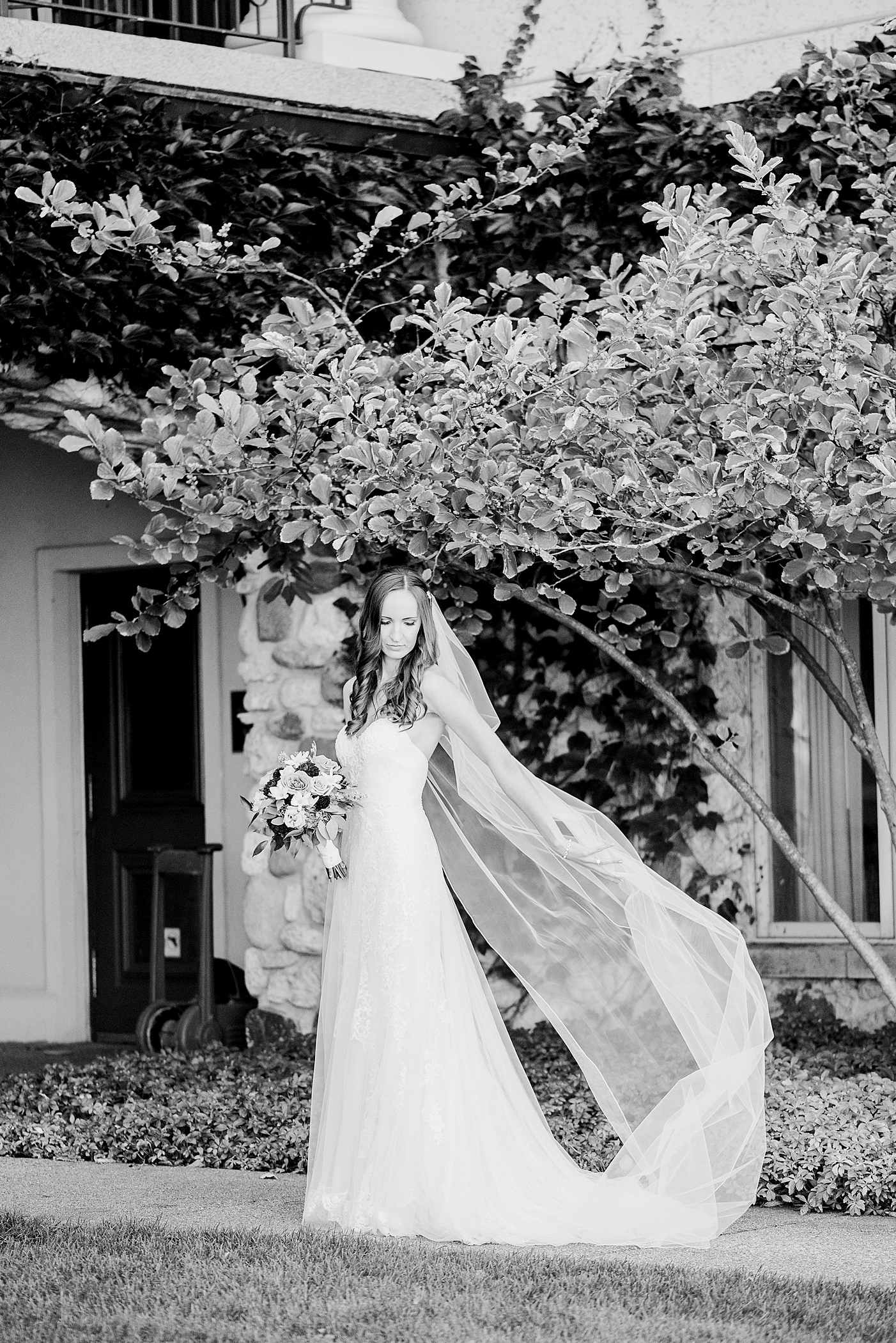 Boulder Ridge Country Club Wedding Photographer