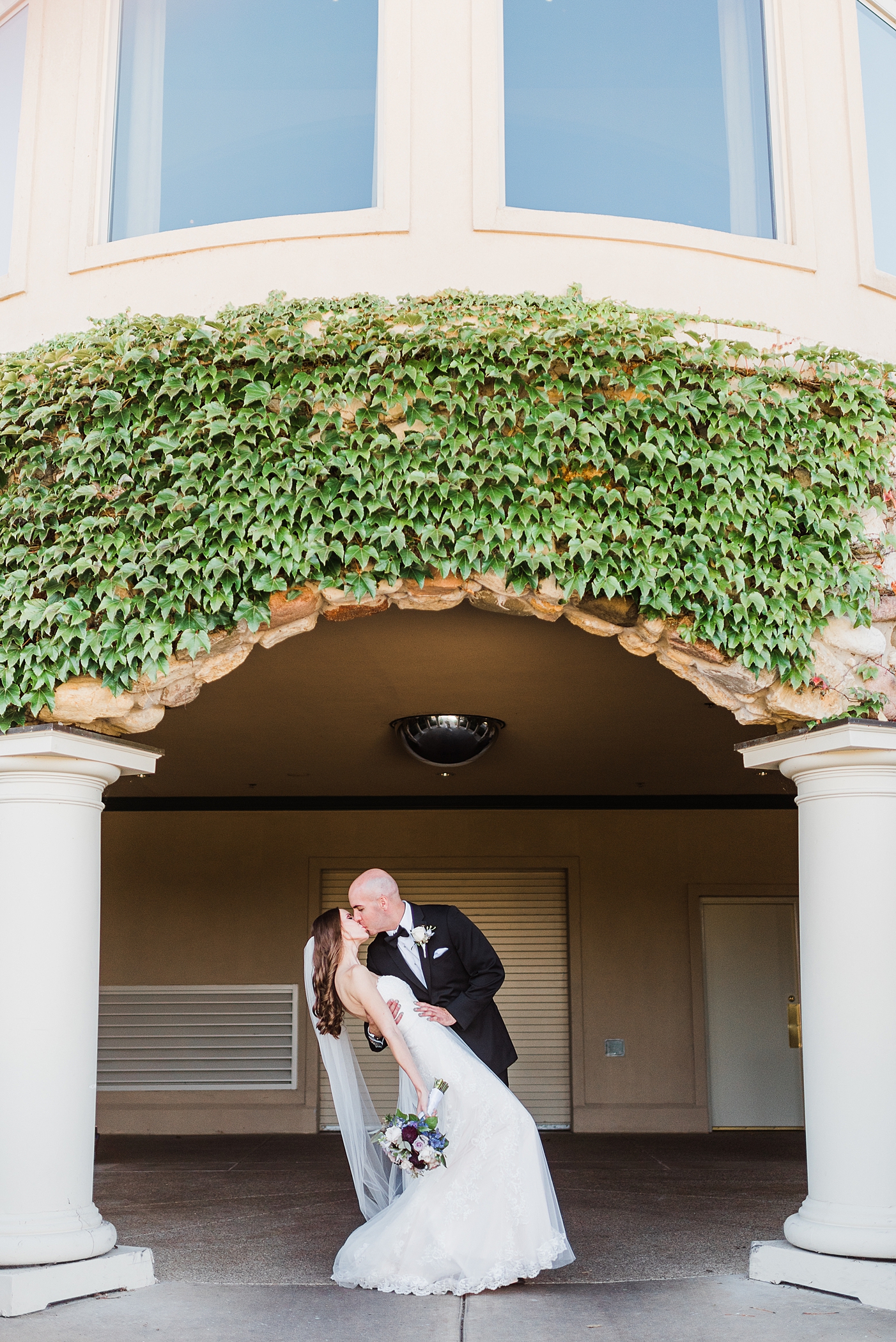 Boulder Ridge Country Club Wedding Photographer