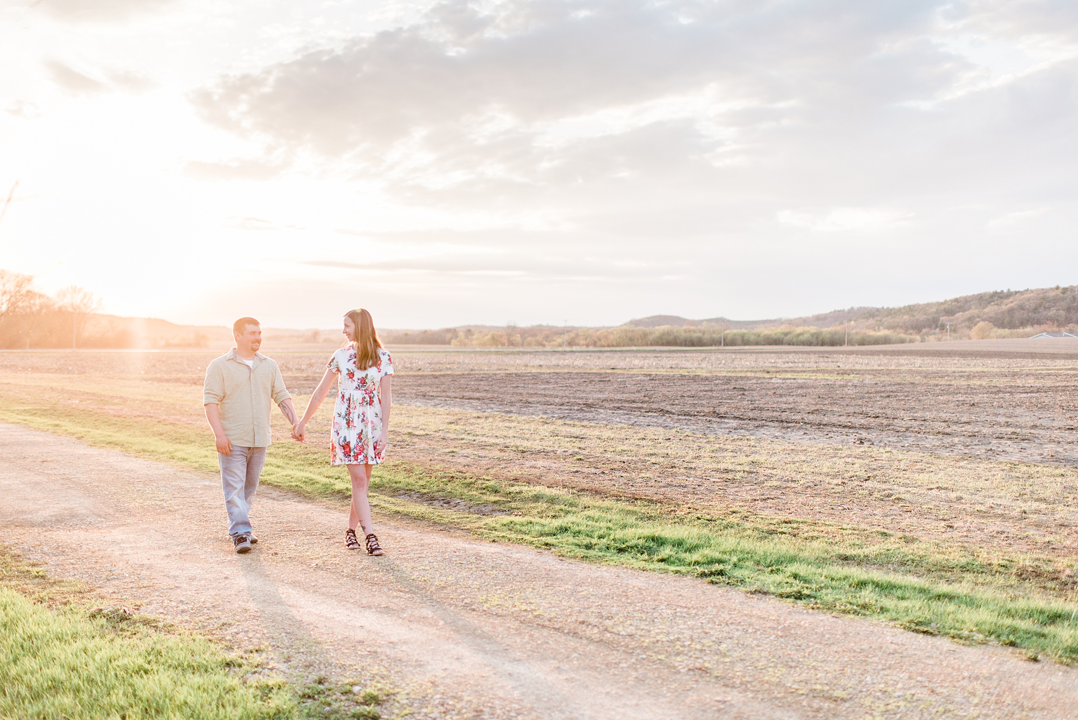 Mauston, WI Engagement Photographer - Larissa Marie Photography