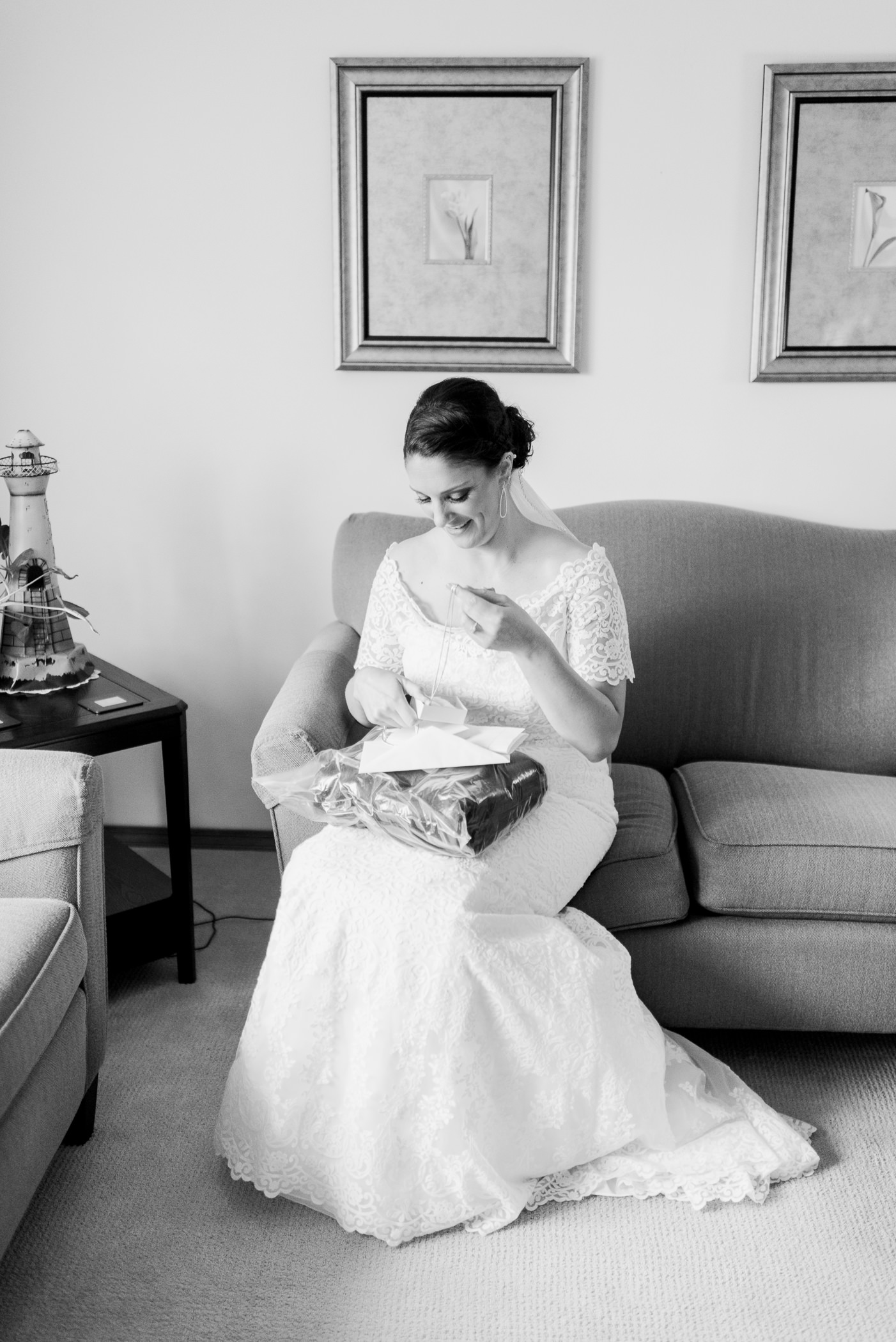 Green Bay, WI Wedding Photographers - Larissa Marie Photography