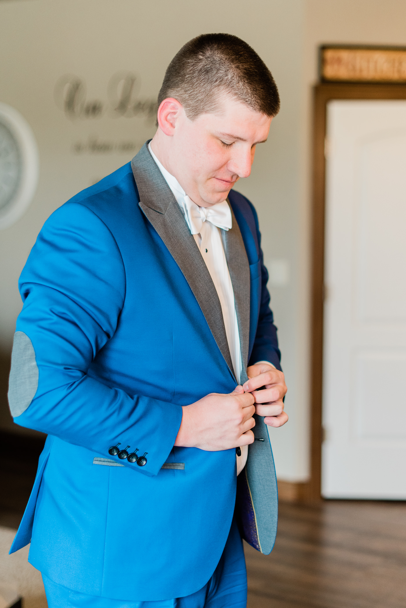 Green Bay, WI Wedding Photographers - Larissa Marie Photography