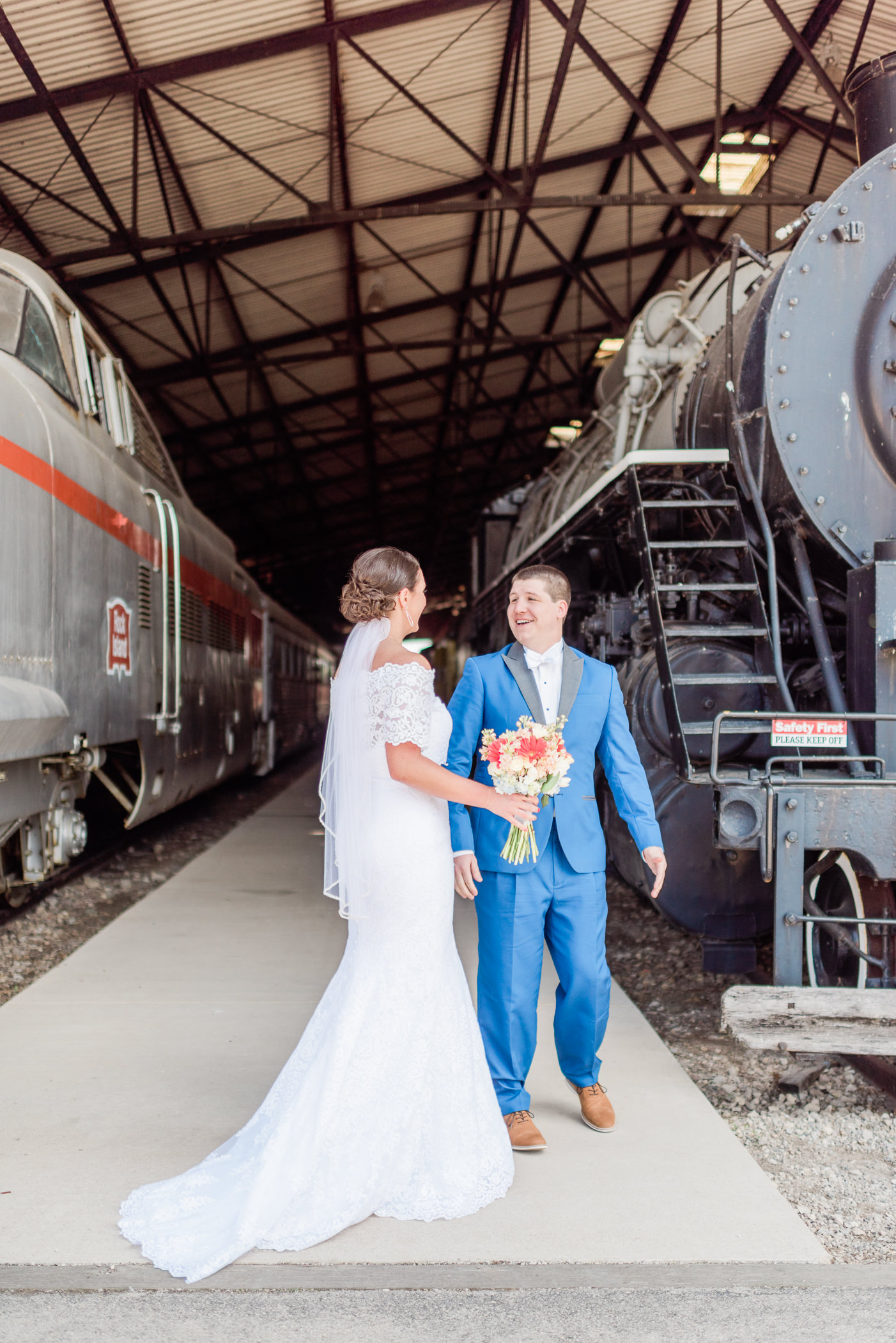 Green Bay, WI Wedding Photographers - Larissa Marie Photography