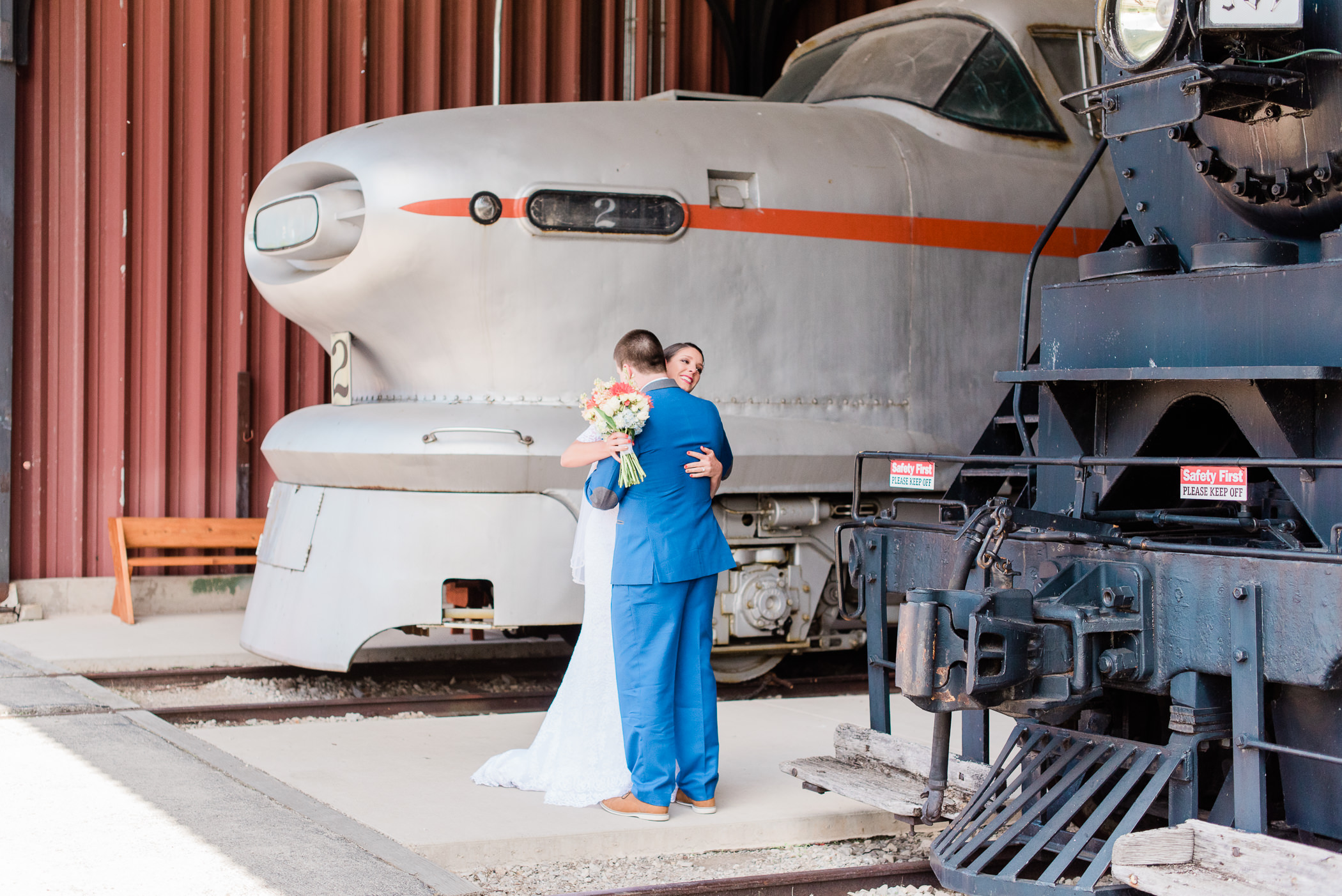 Green Bay, WI Wedding Photographers - Larissa Marie Photography