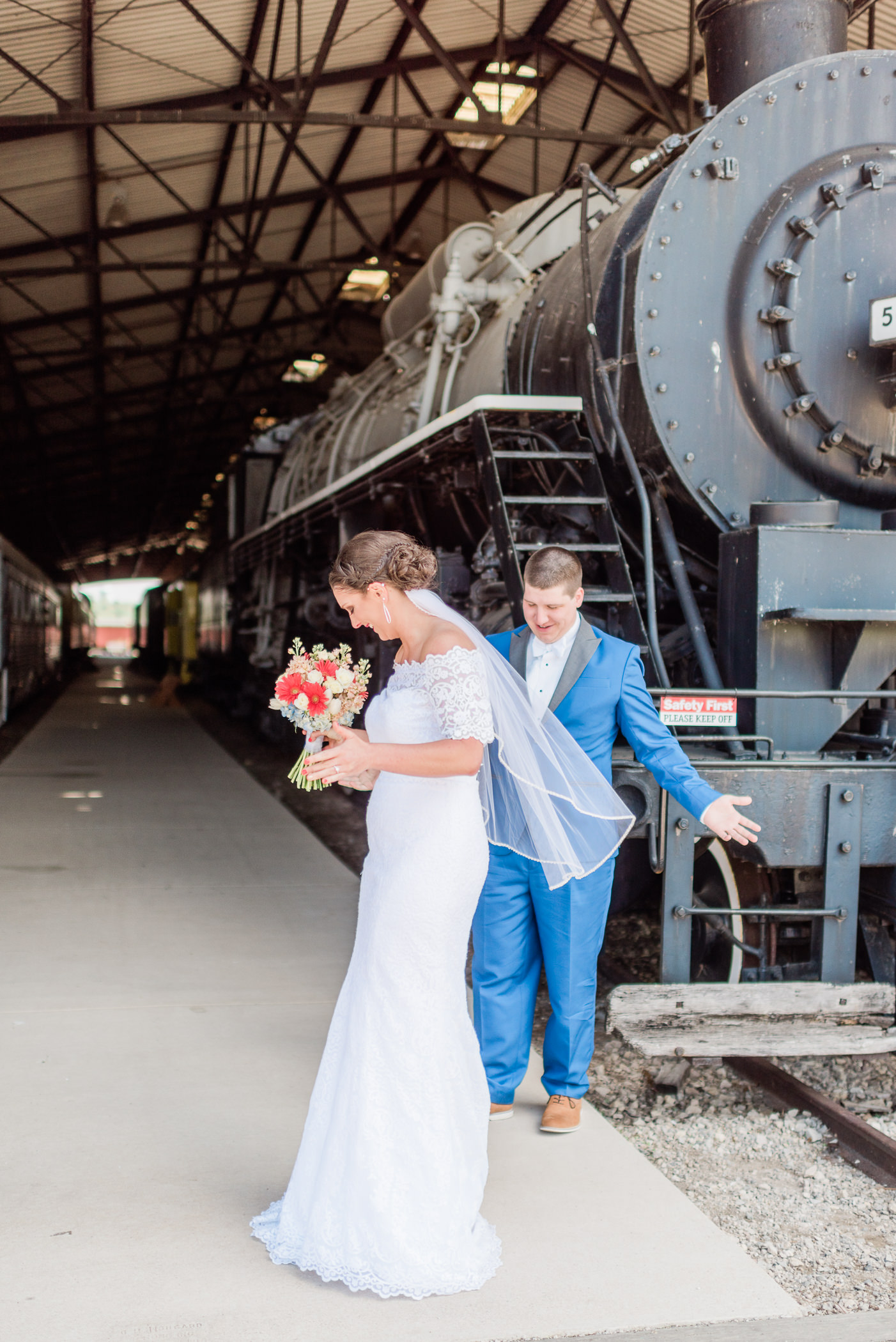 Green Bay, WI Wedding Photographers - Larissa Marie Photography