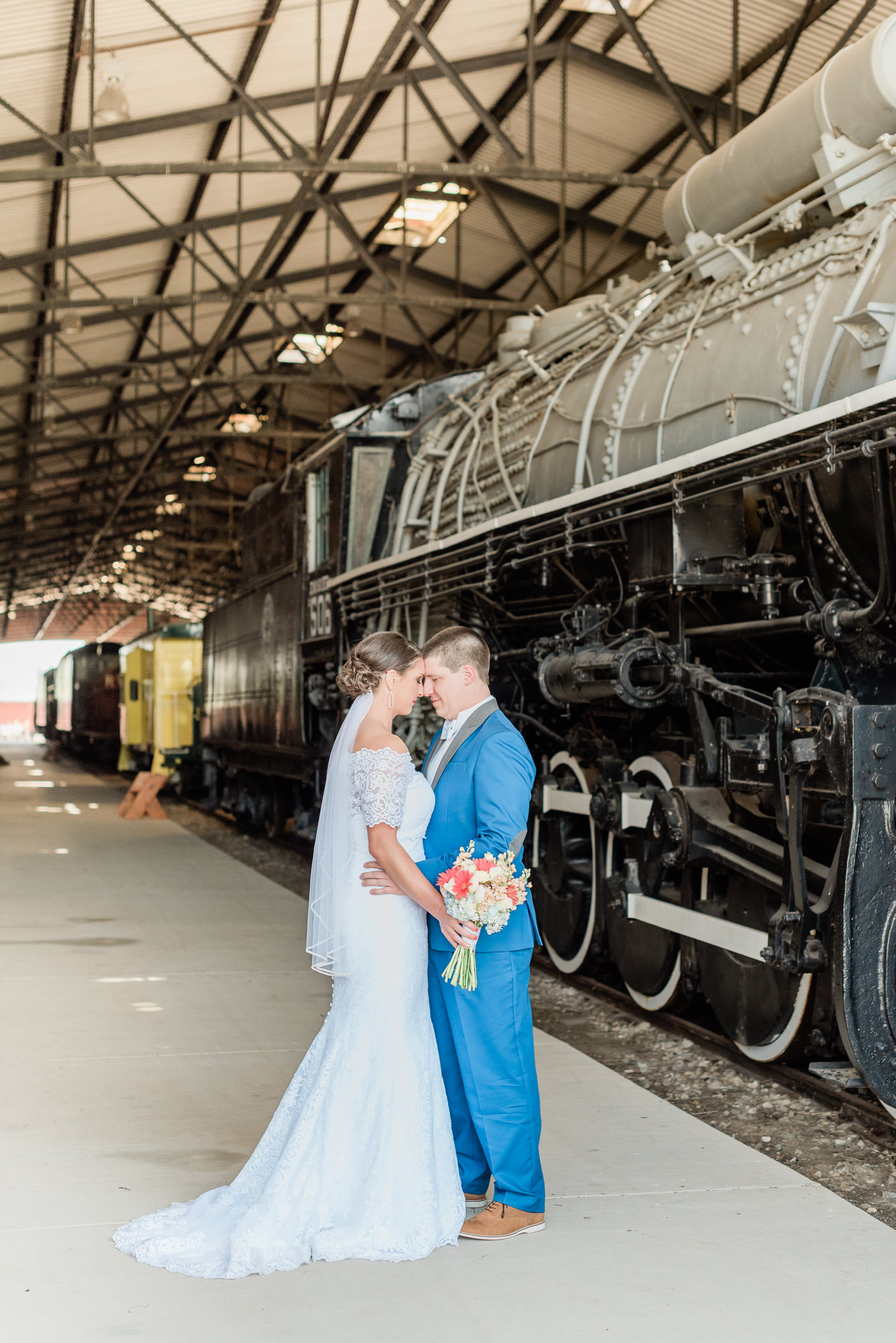 Green Bay, WI Wedding Photographers - Larissa Marie Photography