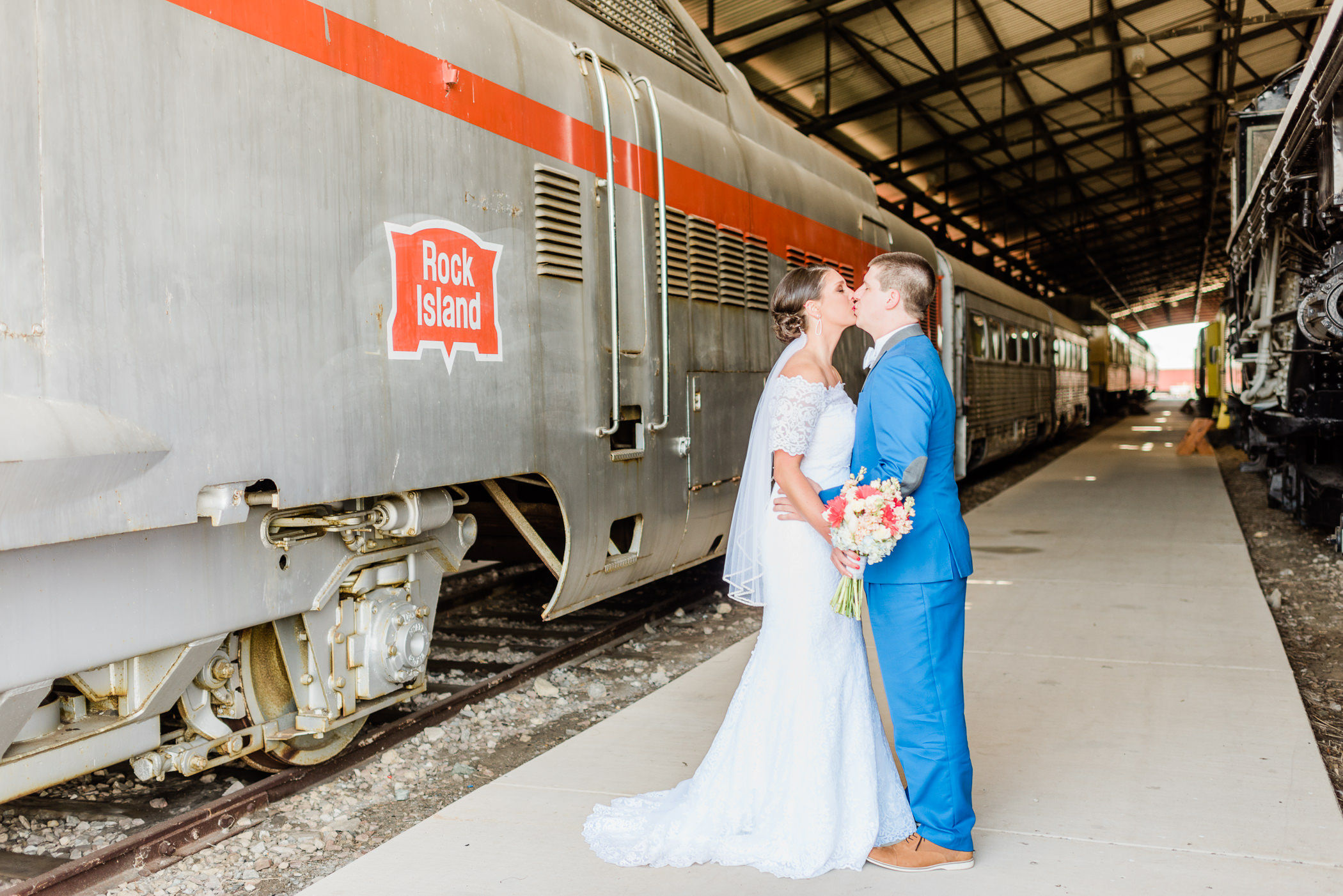 Green Bay, WI Wedding Photographers - Larissa Marie Photography