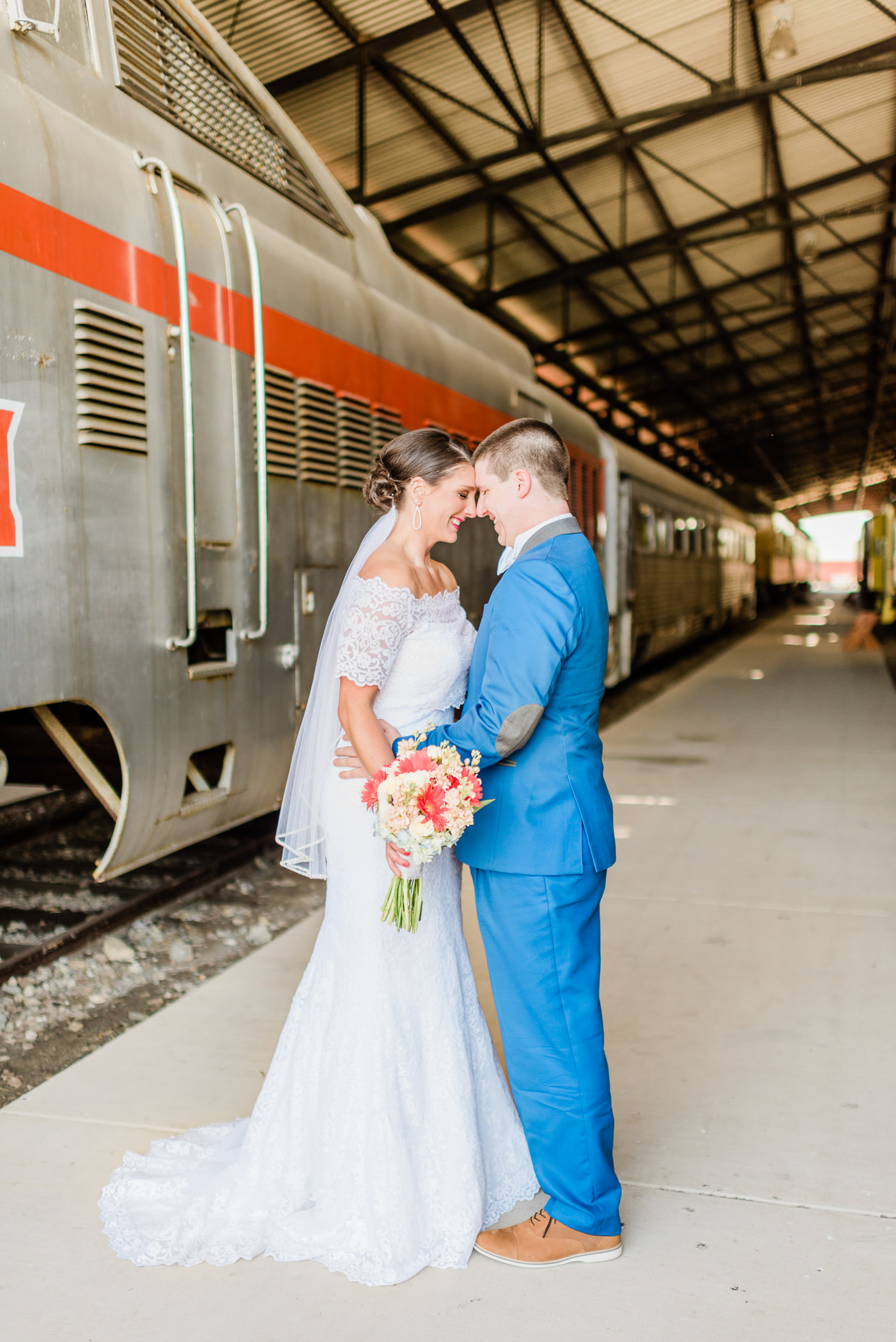 Green Bay, WI Wedding Photographers - Larissa Marie Photography