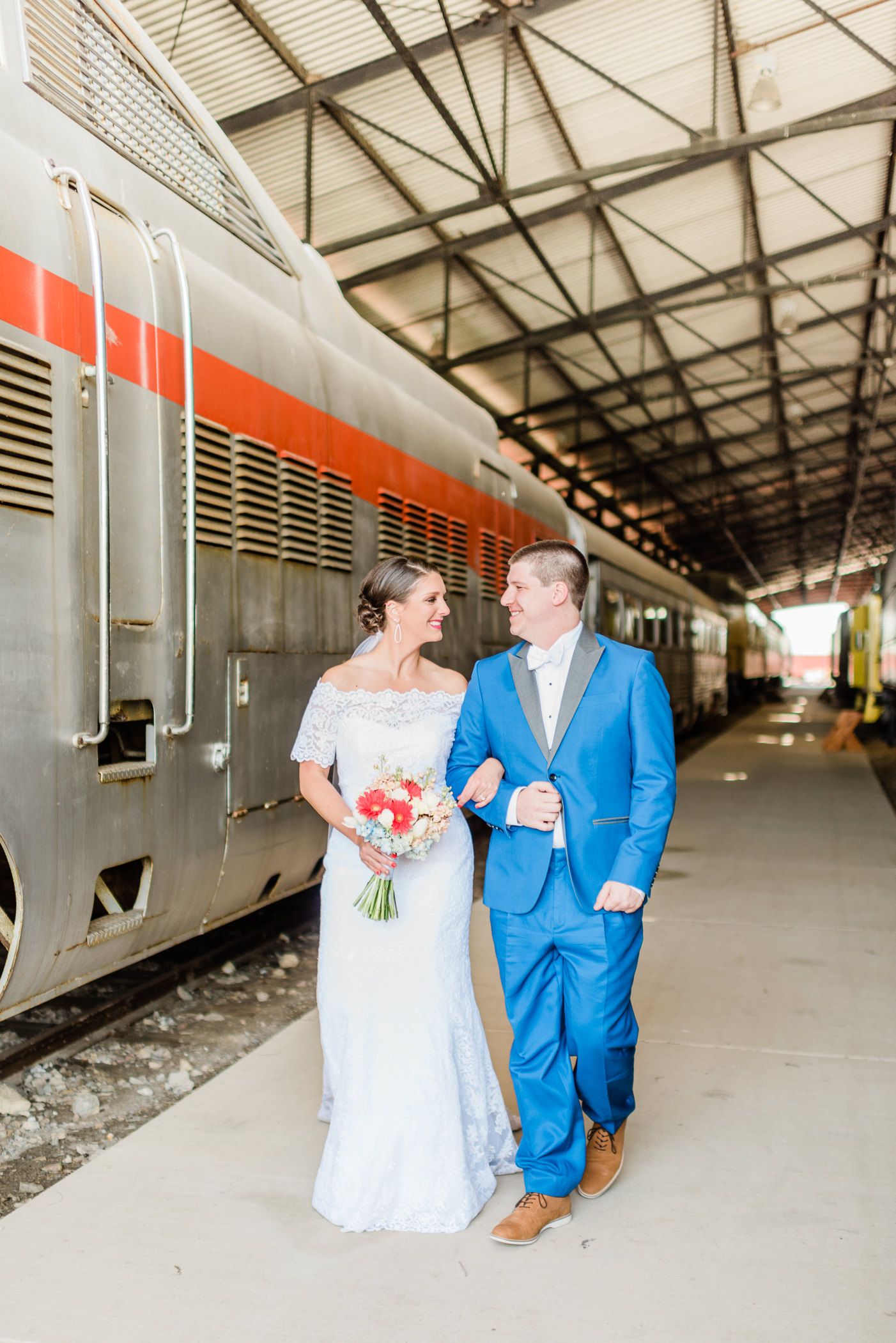 Green Bay, WI Wedding Photographers - Larissa Marie Photography