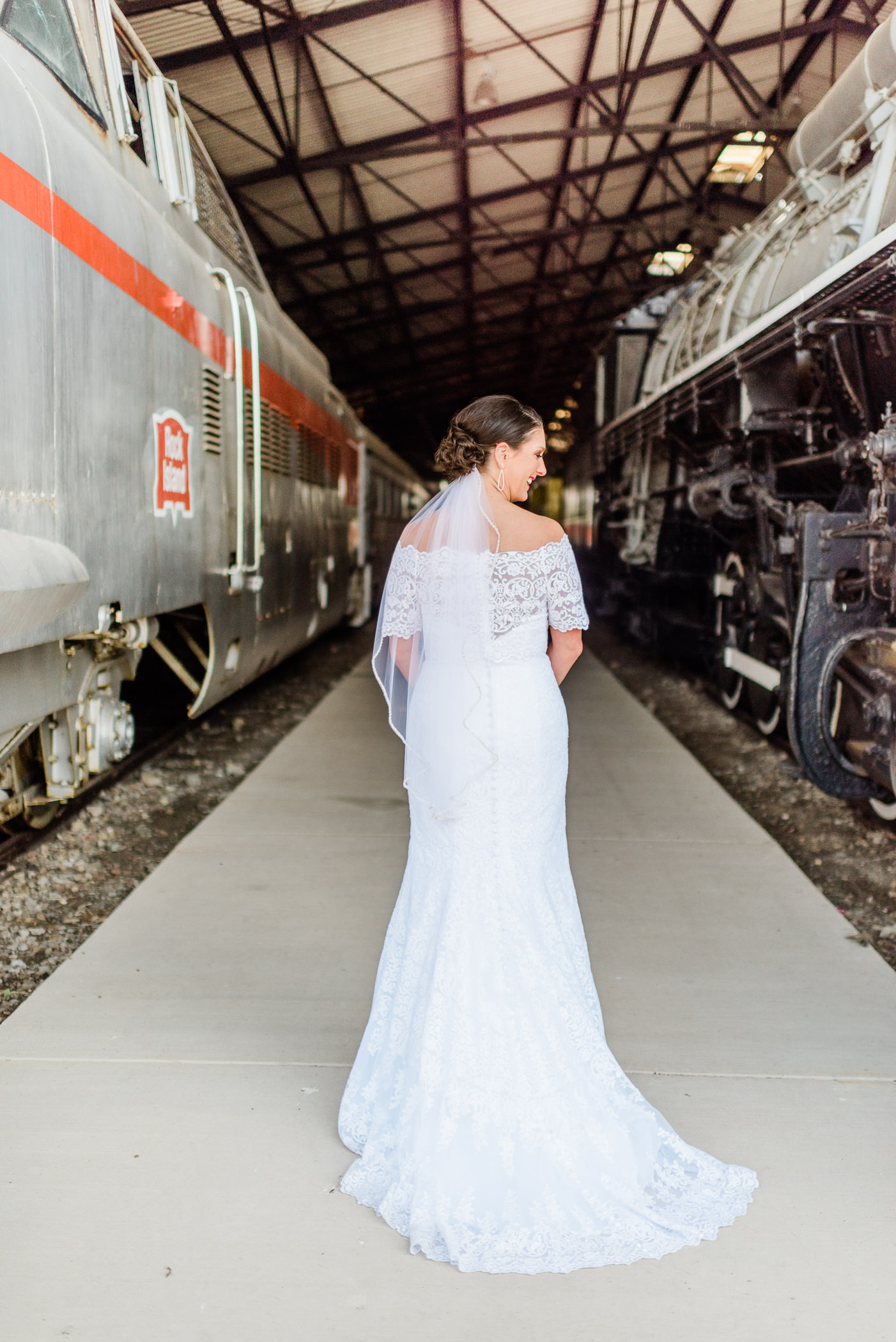 Green Bay, WI Wedding Photographers - Larissa Marie Photography