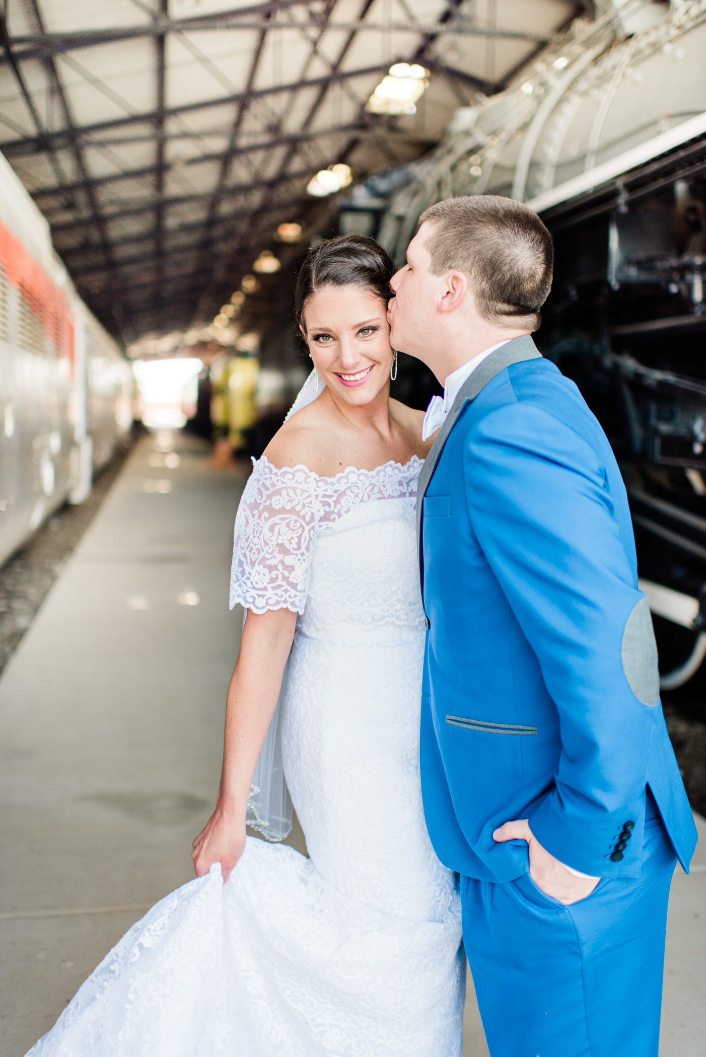 Green Bay, WI Wedding Photographers - Larissa Marie Photography