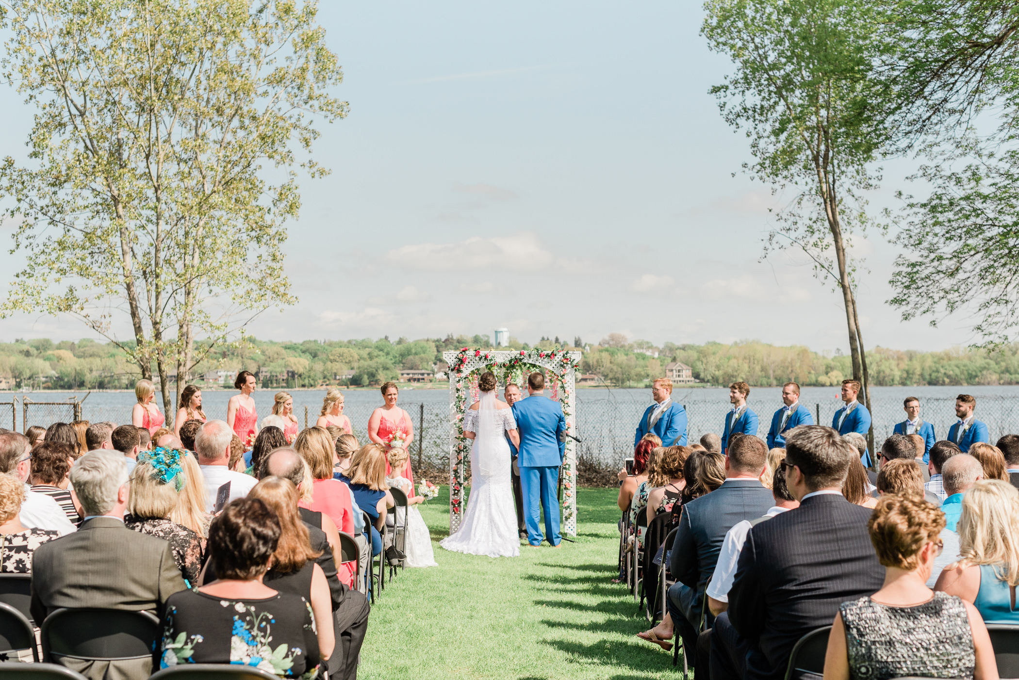 Green Bay, WI Wedding Photographers - Larissa Marie Photography