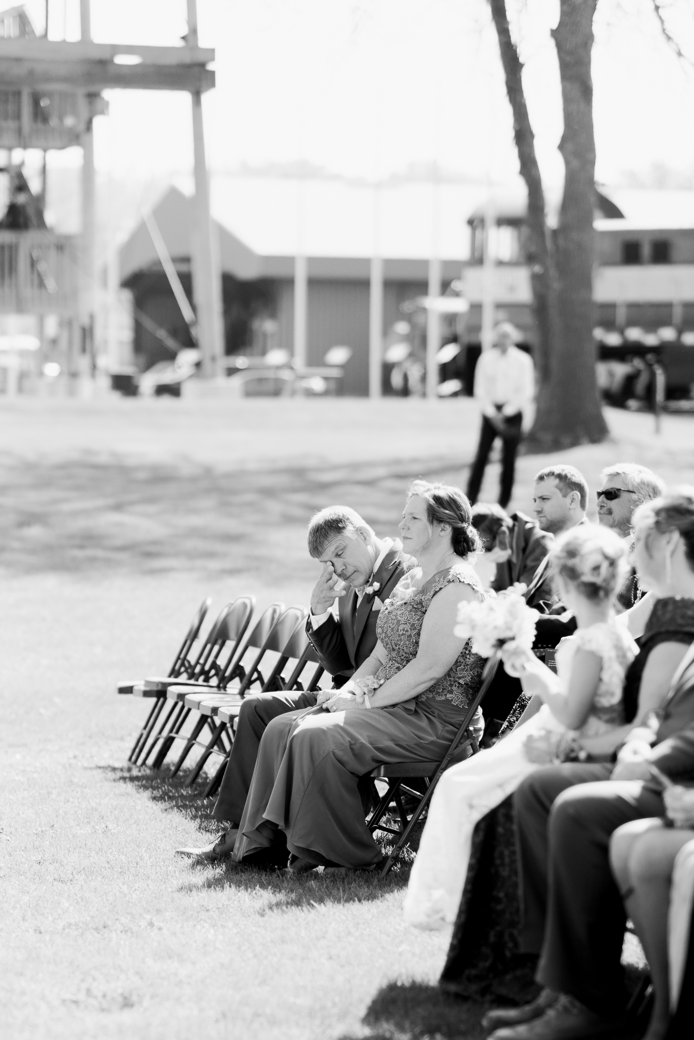 Green Bay, WI Wedding Photographers - Larissa Marie Photography