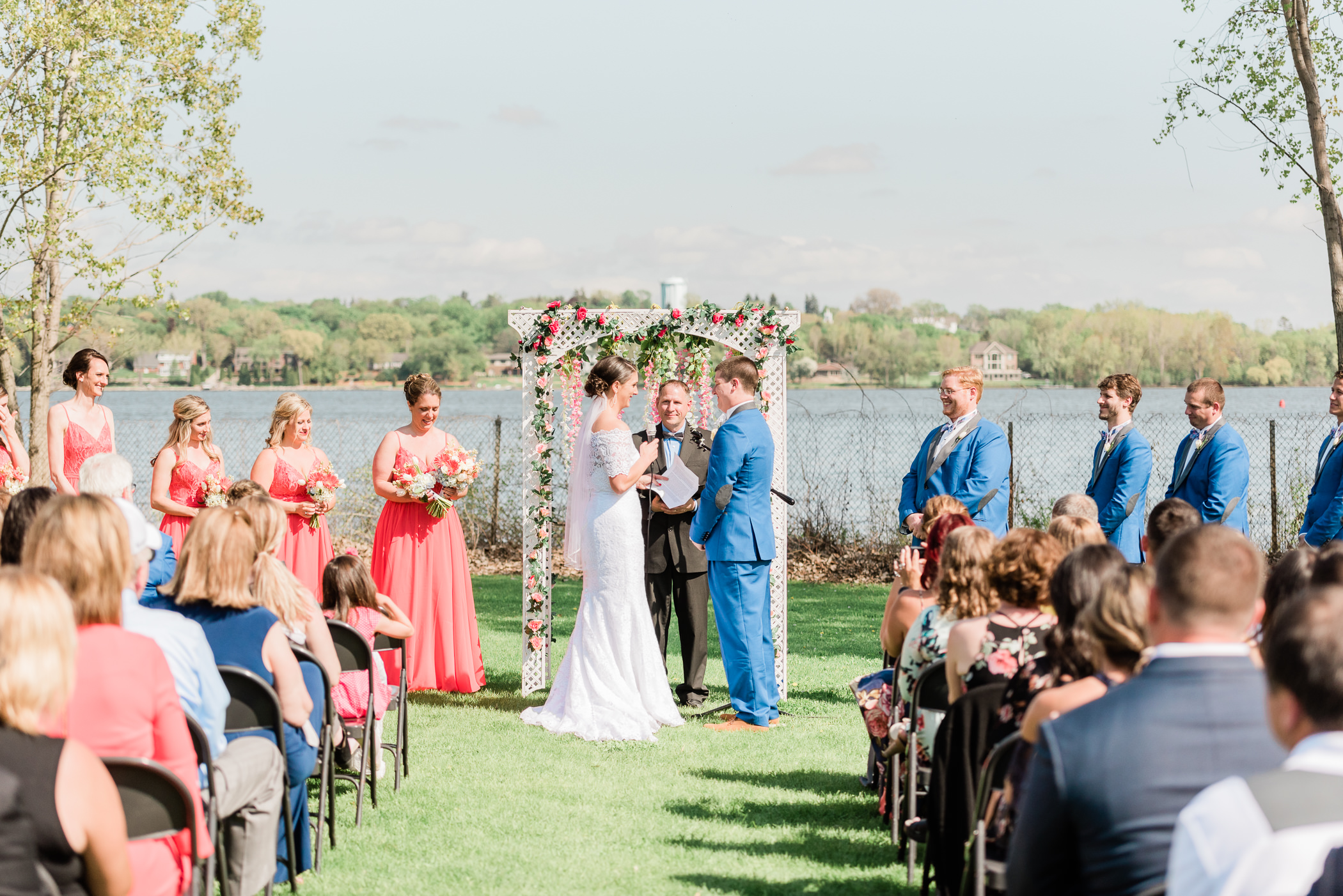 Green Bay, WI Wedding Photographers - Larissa Marie Photography