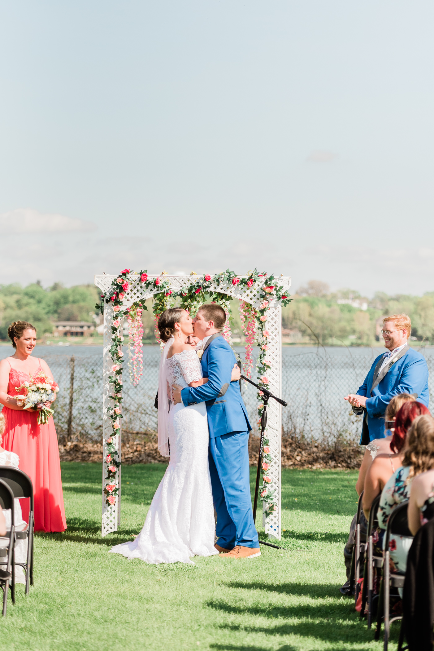 Green Bay, WI Wedding Photographers - Larissa Marie Photography