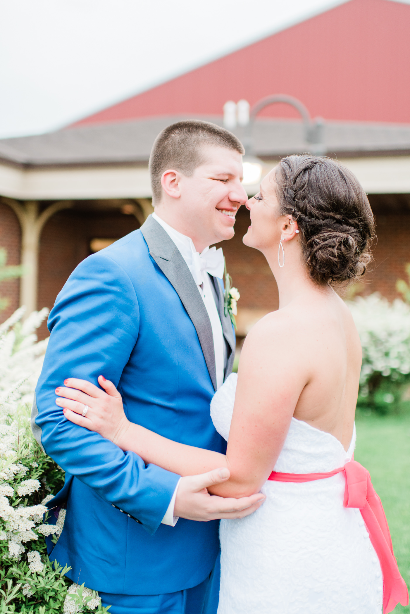 Green Bay, WI Wedding Photographers - Larissa Marie Photography