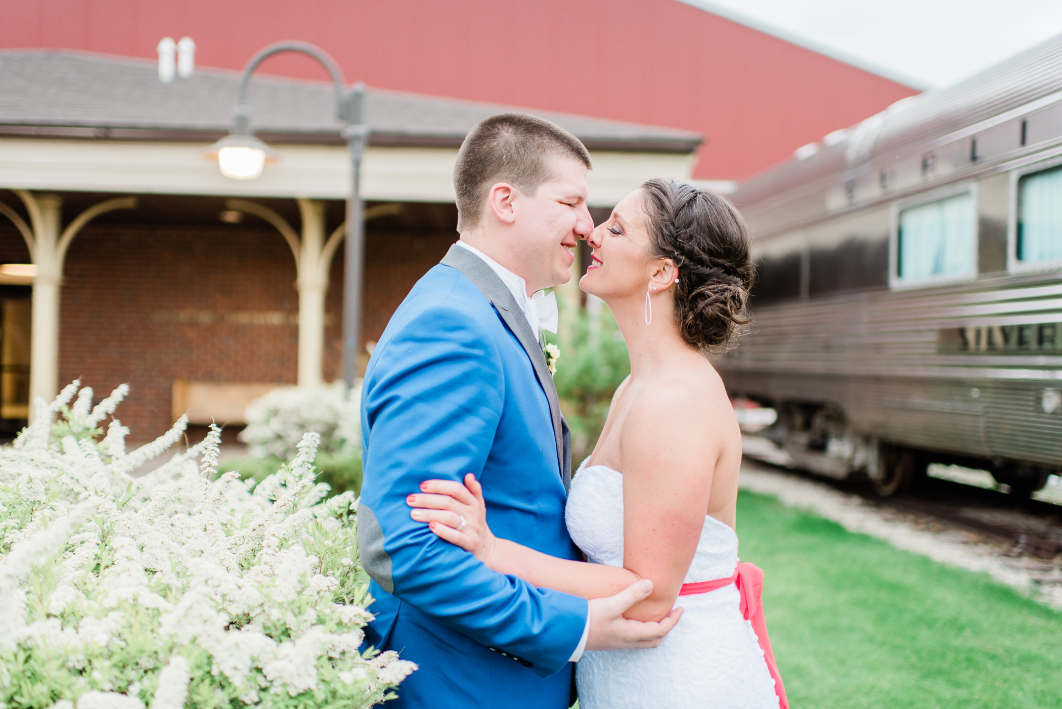 Green Bay, WI Wedding Photographers - Larissa Marie Photography