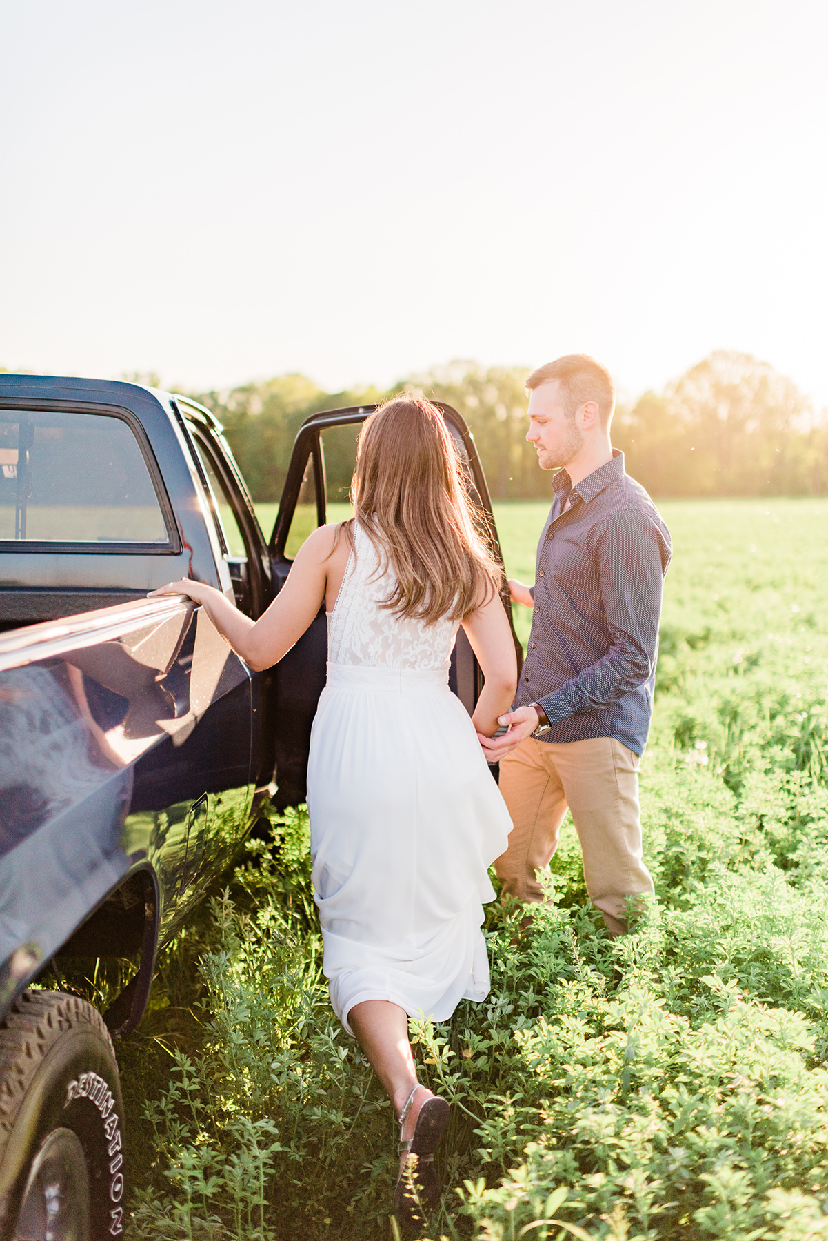 Elkhart Lake Engagement Session - Larissa Marie Photography