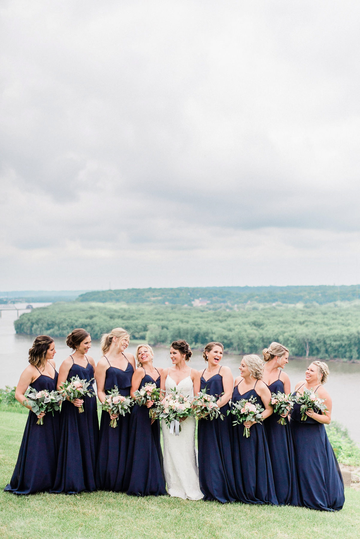 Dubuque, IA Wedding Photographers - Larissa Marie Photography