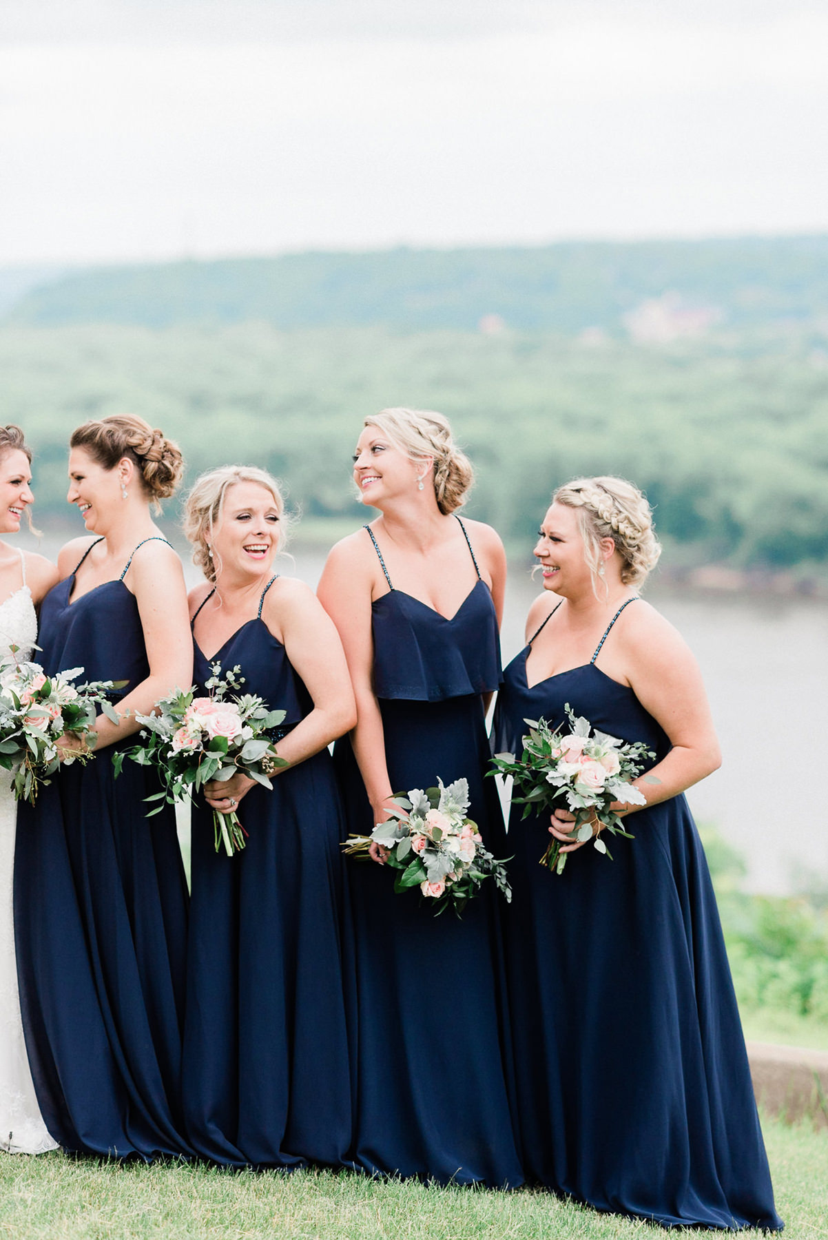 Dubuque, IA Wedding Photographers - Larissa Marie Photography