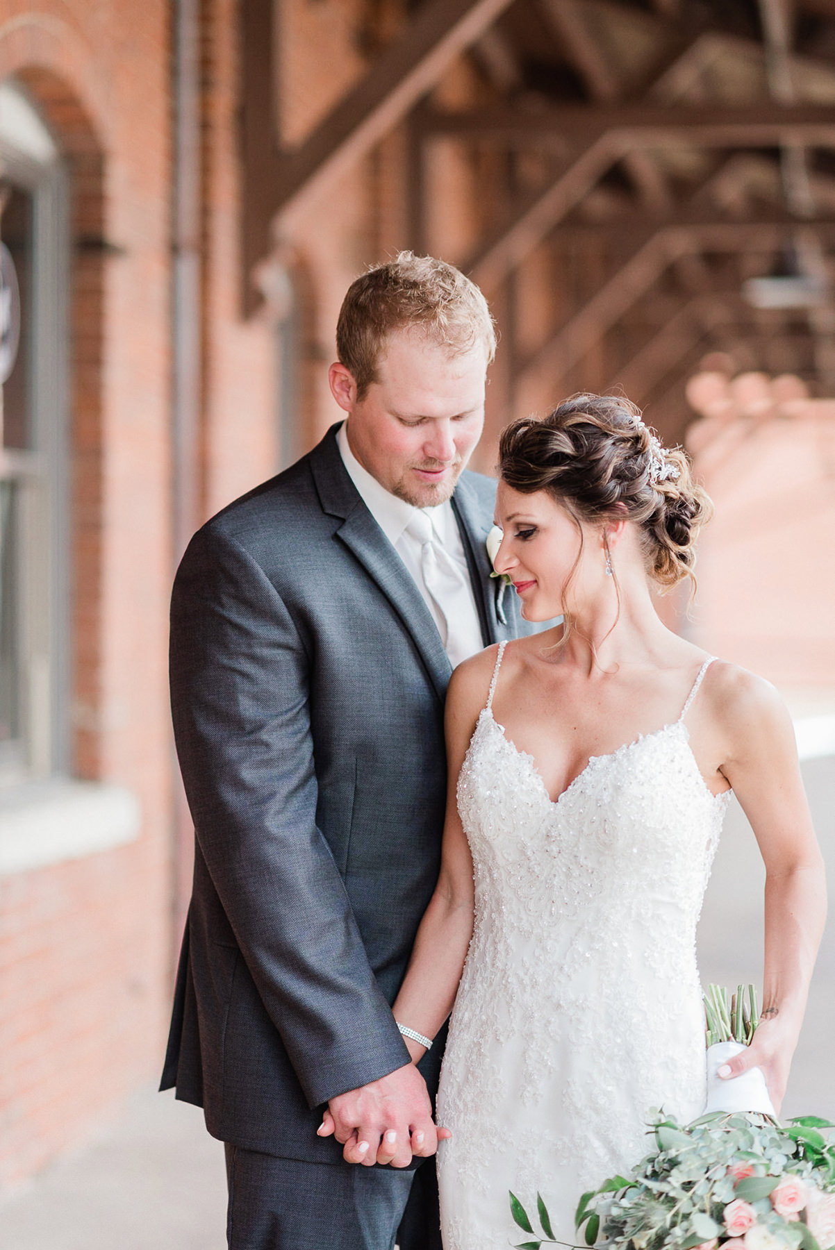 Dubuque, IA Wedding Photographers - Larissa Marie Photography