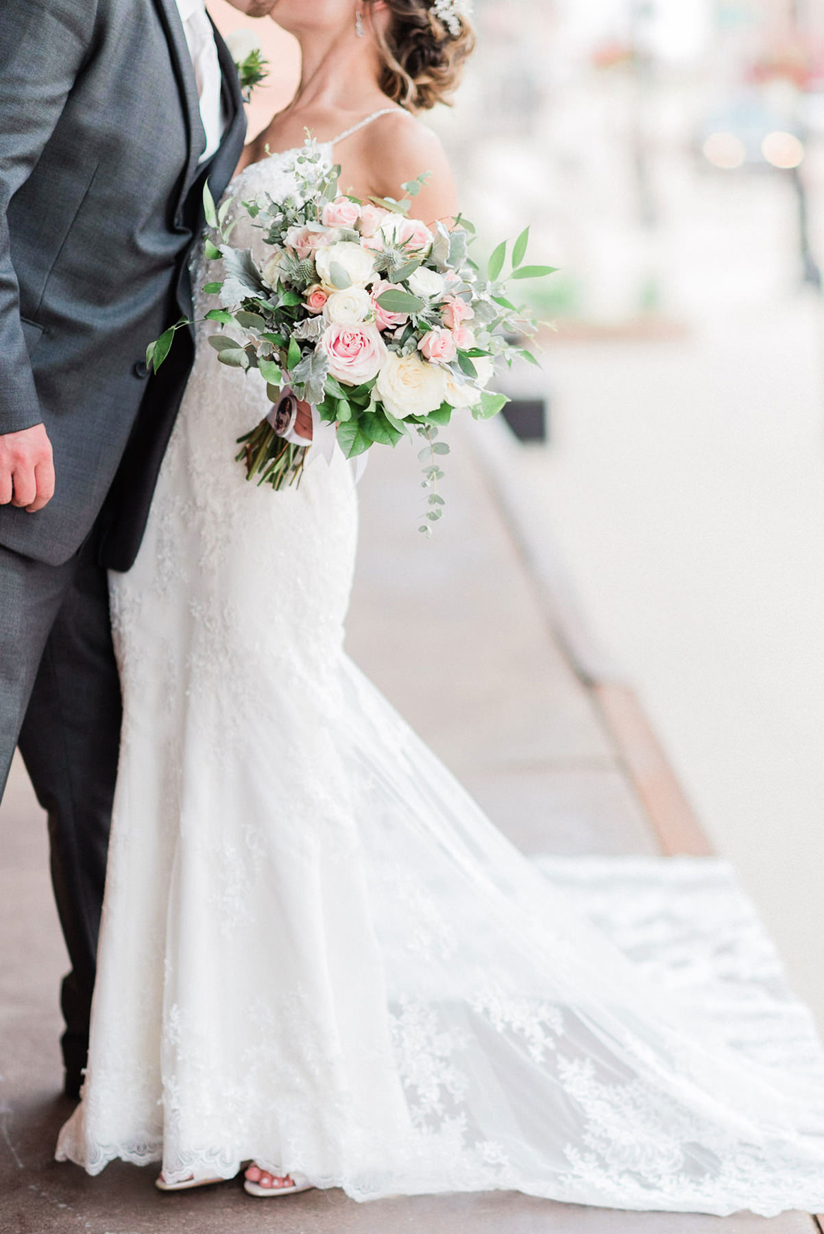 Dubuque, IA Wedding Photographers - Larissa Marie Photography