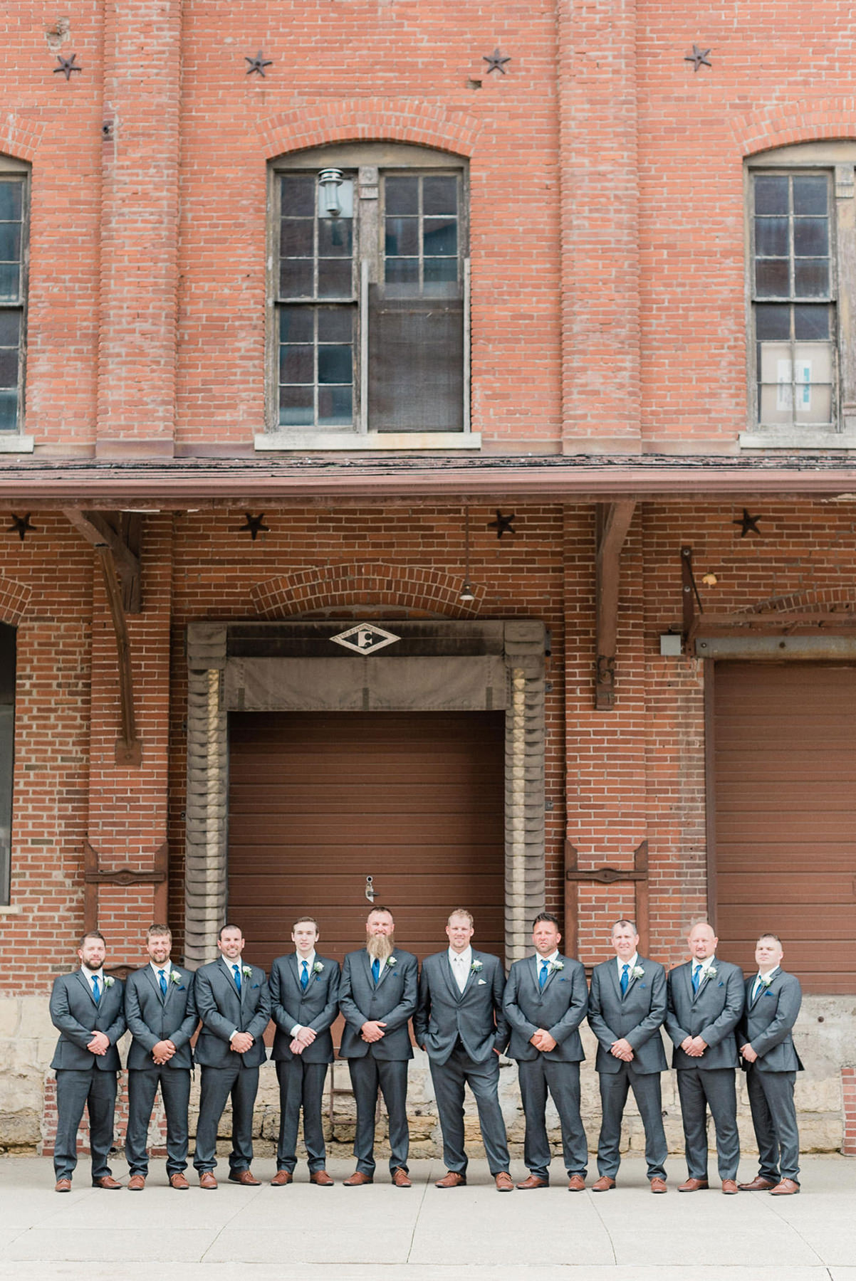 Dubuque, IA Wedding Photographers - Larissa Marie Photography