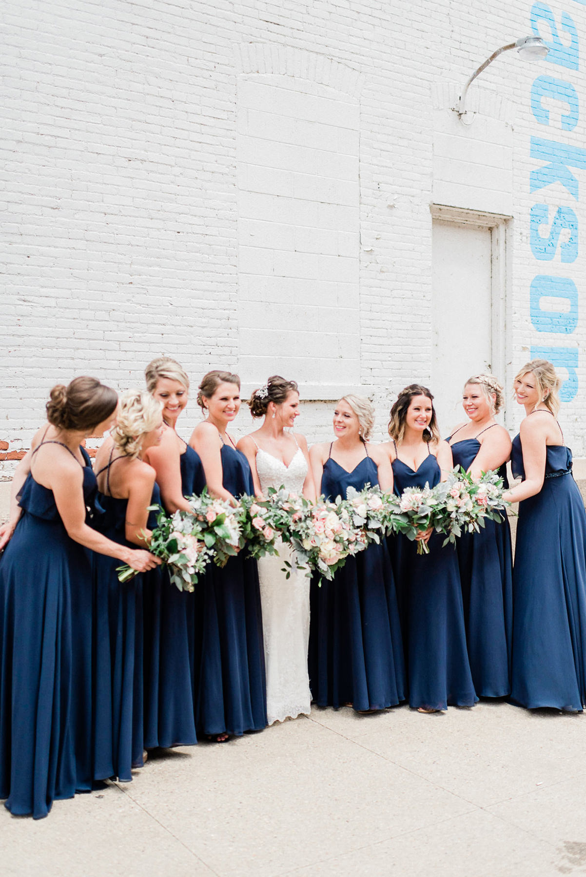 Dubuque, IA Wedding Photographers - Larissa Marie Photography