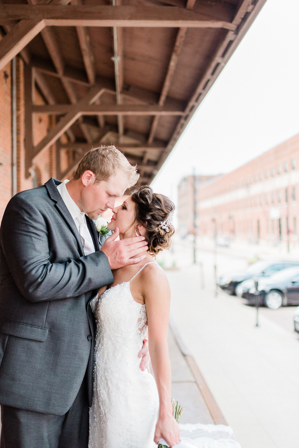 Dubuque, IA Wedding Photographers - Larissa Marie Photography