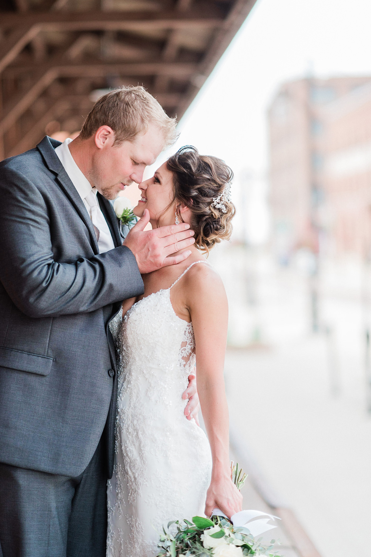 Dubuque, IA Wedding Photographers - Larissa Marie Photography