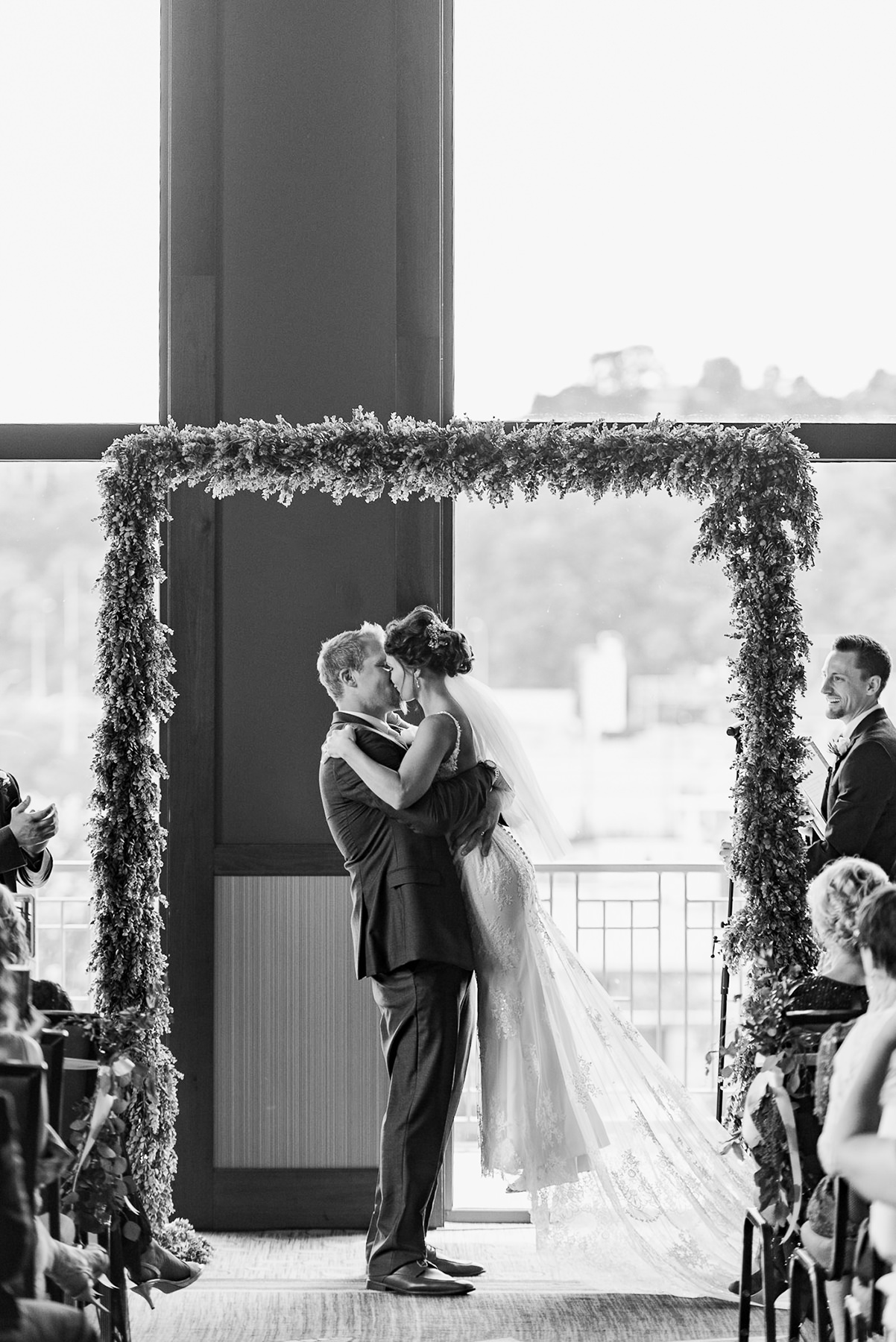 Diamond Jo Casino Wedding Photographer - Larissa Marie Photography