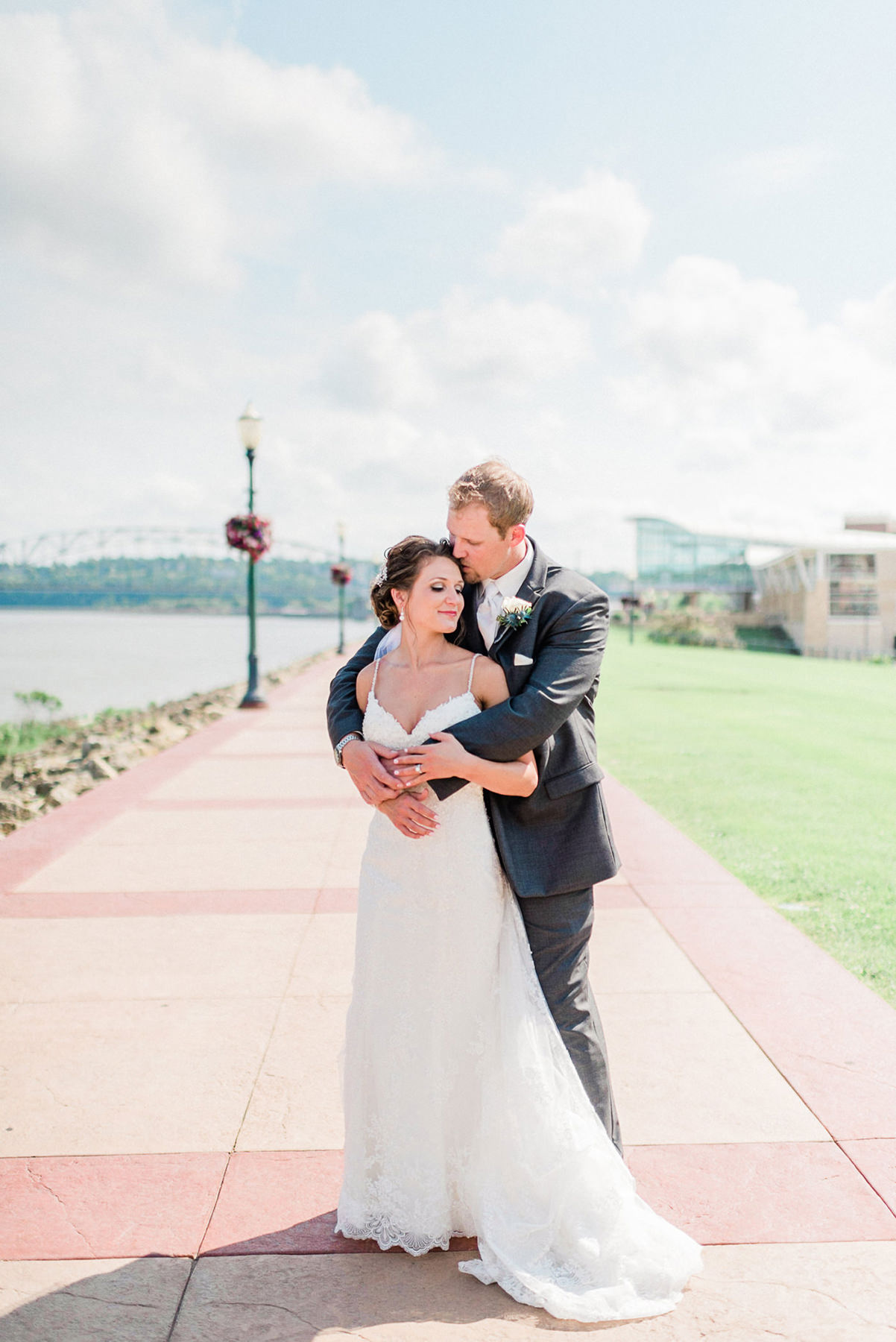 Diamond Jo Casino Wedding Photographer - Larissa Marie Photography