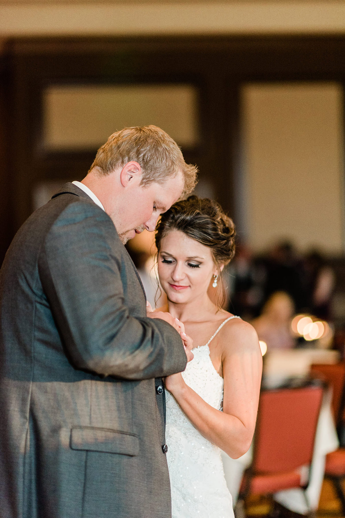 Diamond Jo Casino Wedding Photographer - Larissa Marie Photography