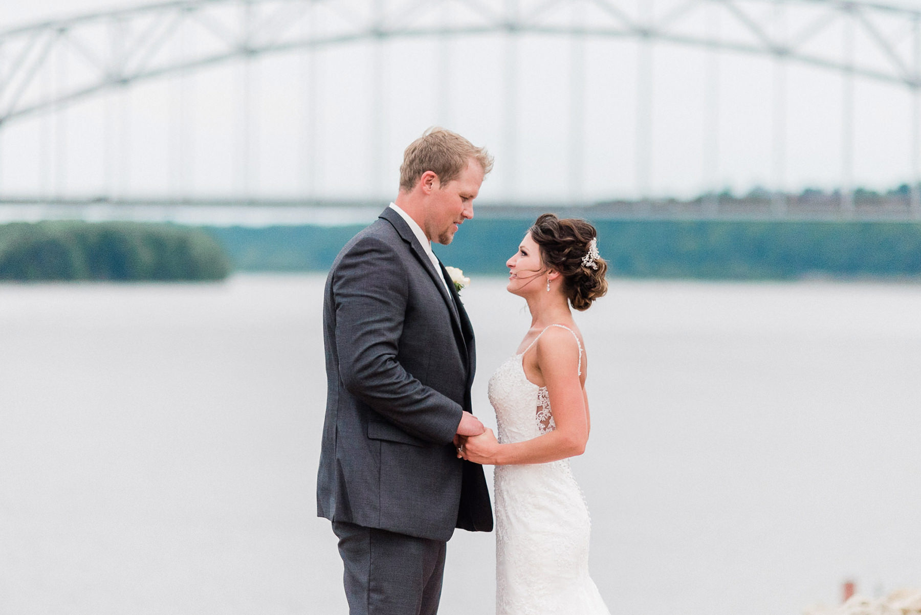 Diamond Jo Casino Wedding Photographer - Larissa Marie Photography