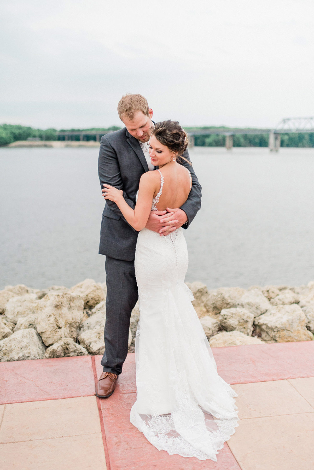 Diamond Jo Casino Wedding Photographer - Larissa Marie Photography