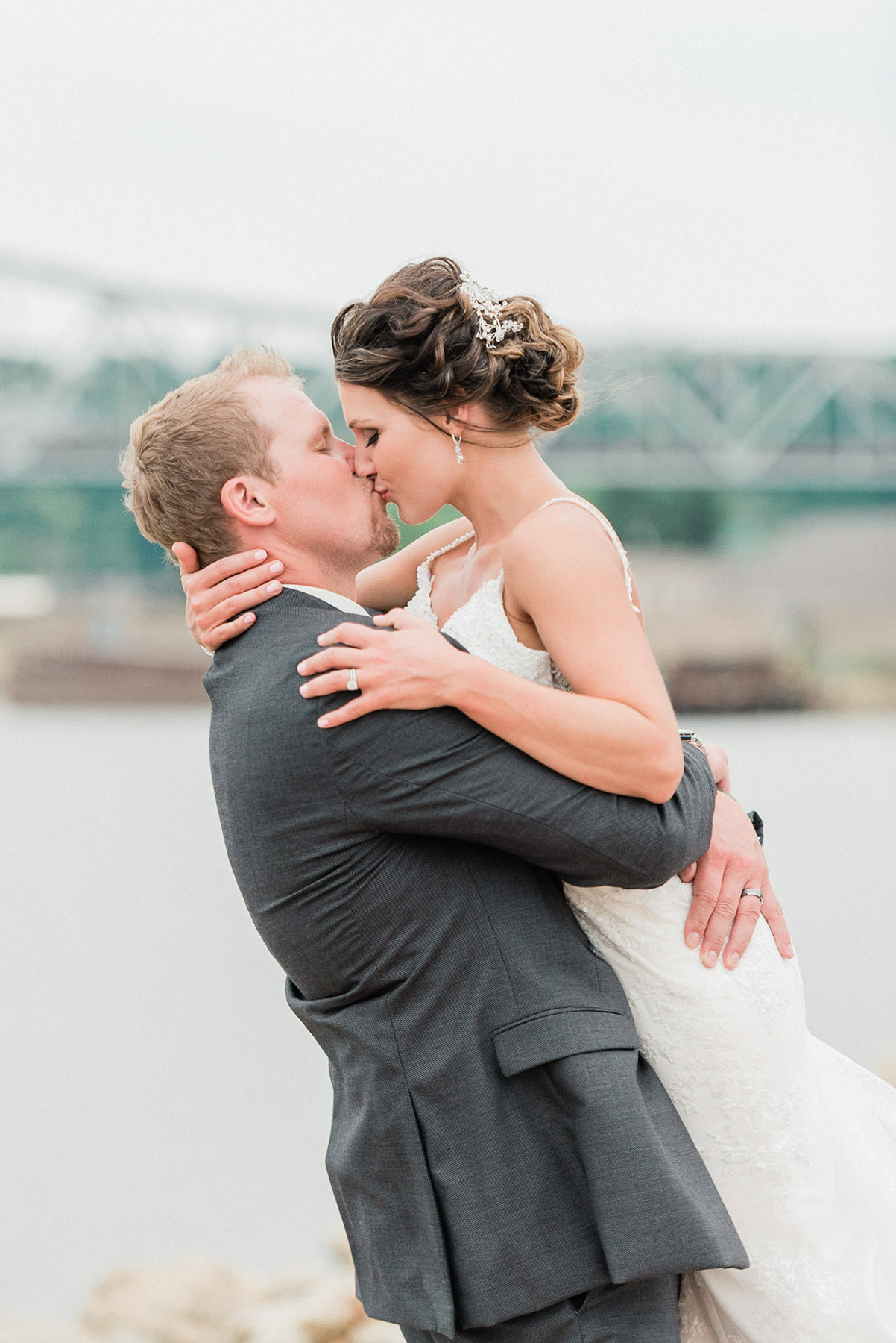 Diamond Jo Casino Wedding Photographer - Larissa Marie Photography