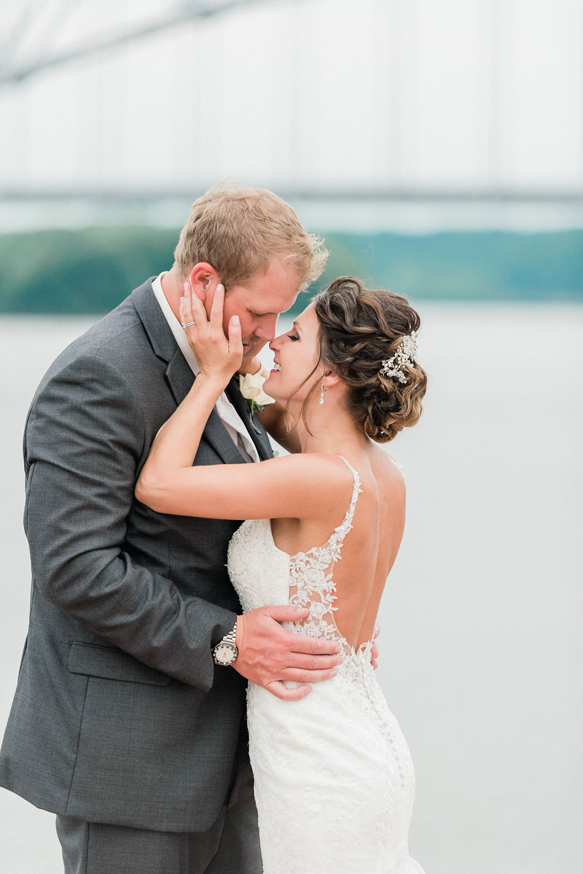 Diamond Jo Casino Wedding Photographer - Larissa Marie Photography