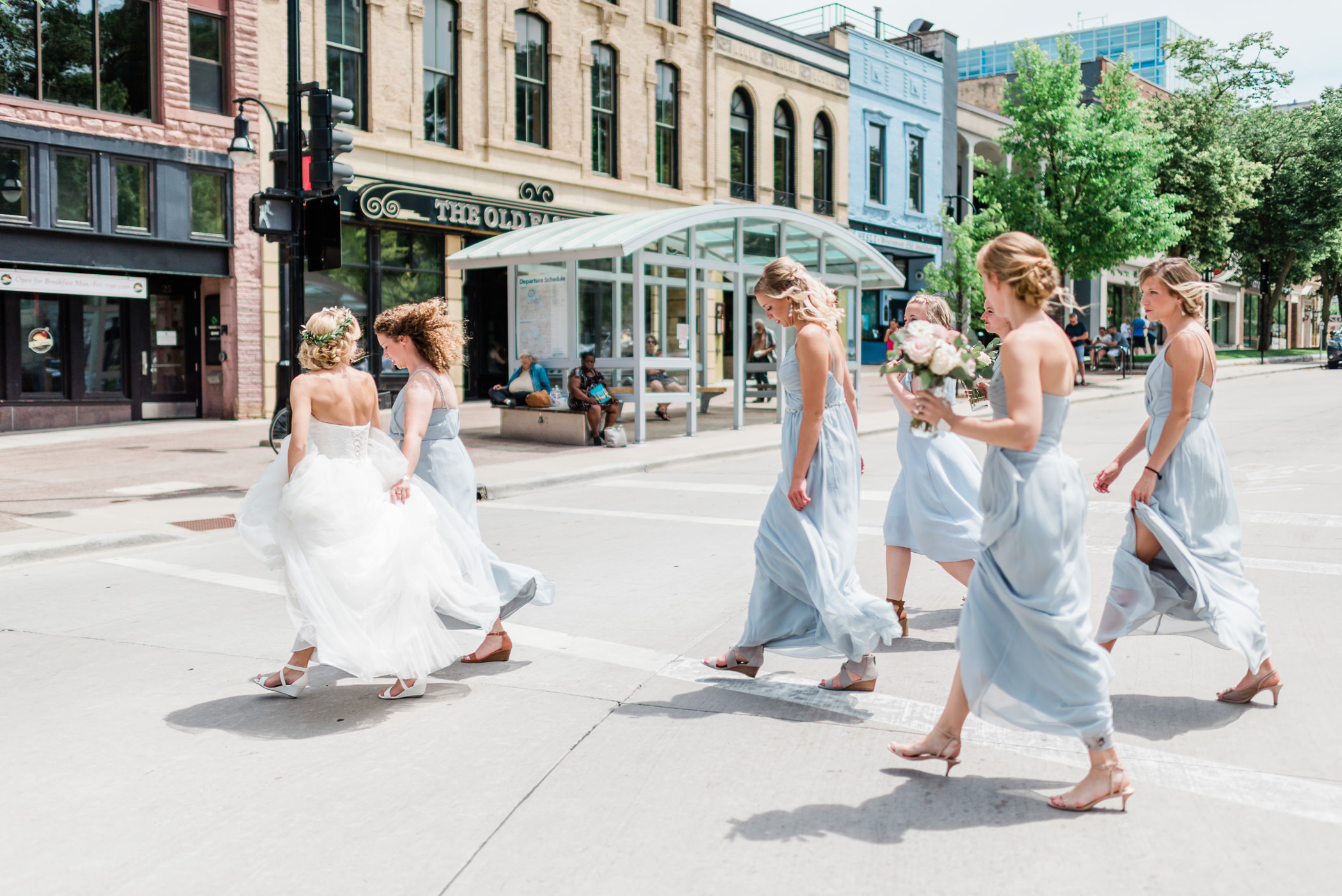 Lake Windsor Country Club Wedding Photographers - Larissa Marie Photography