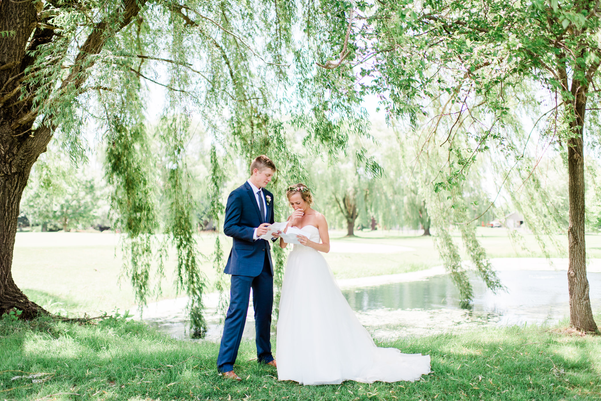 Lake Windsor Country Club Wedding Photographers - Larissa Marie Photography