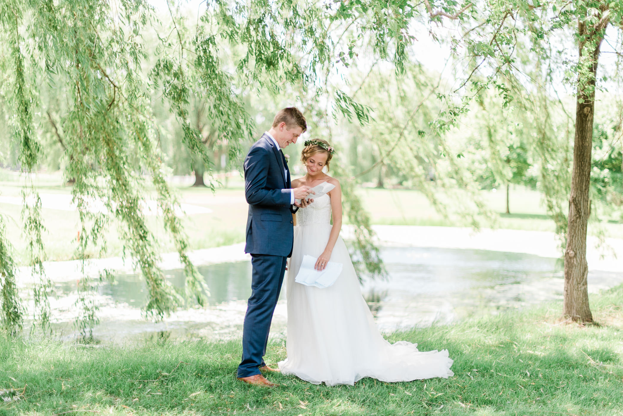 Lake Windsor Country Club Wedding Photographers - Larissa Marie Photography