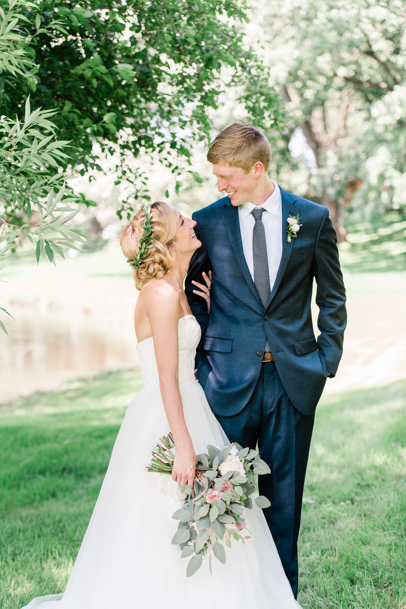 Lake Windsor Country Club Wedding Photographers - Larissa Marie Photography