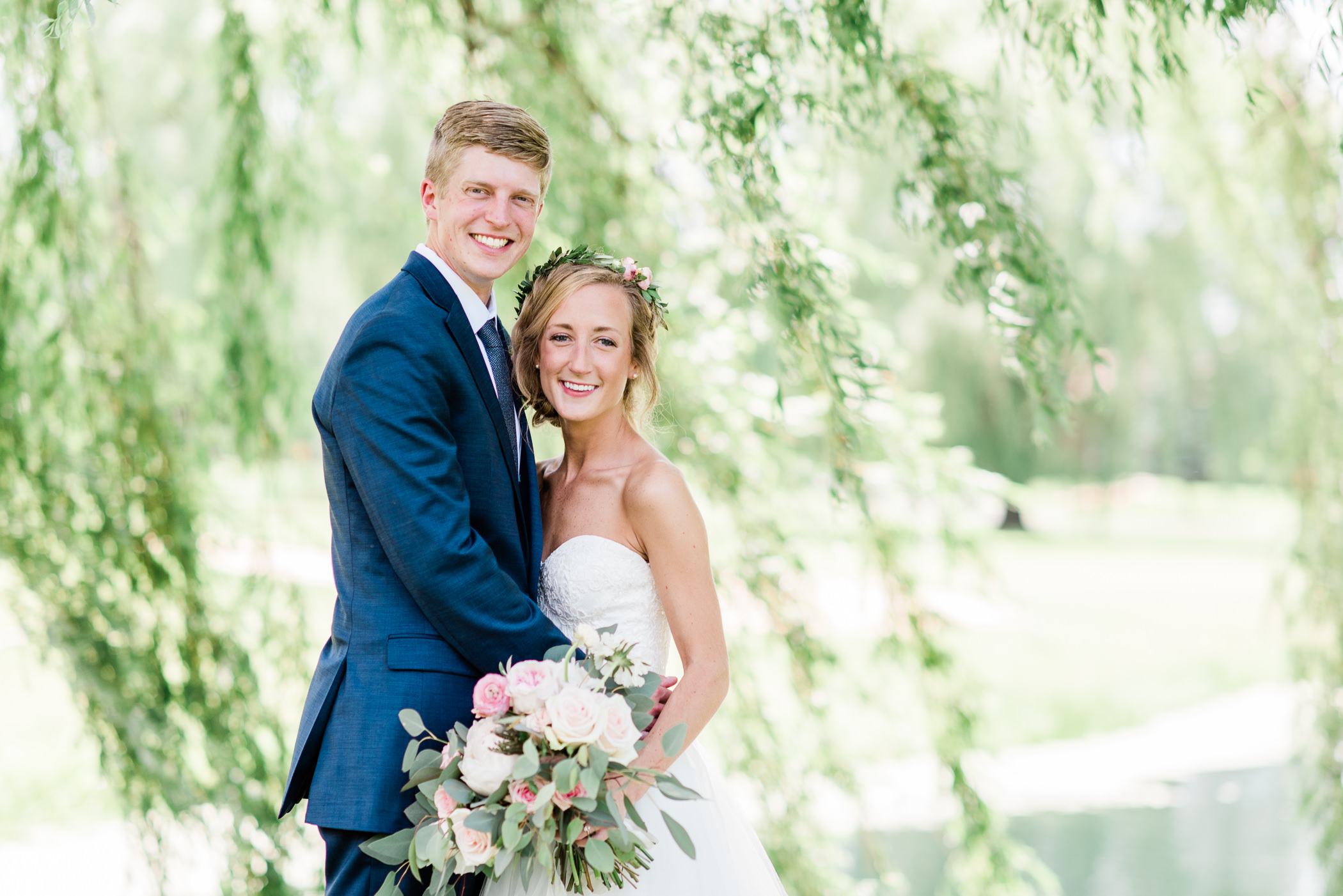 Lake Windsor Country Club Wedding Photographers - Larissa Marie Photography