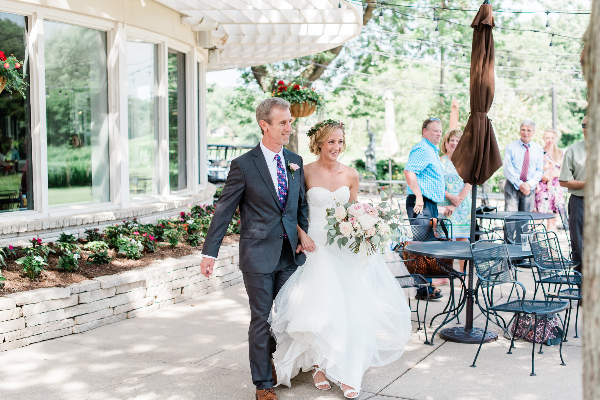 Lake Windsor Country Club Wedding Photographers - Larissa Marie Photography