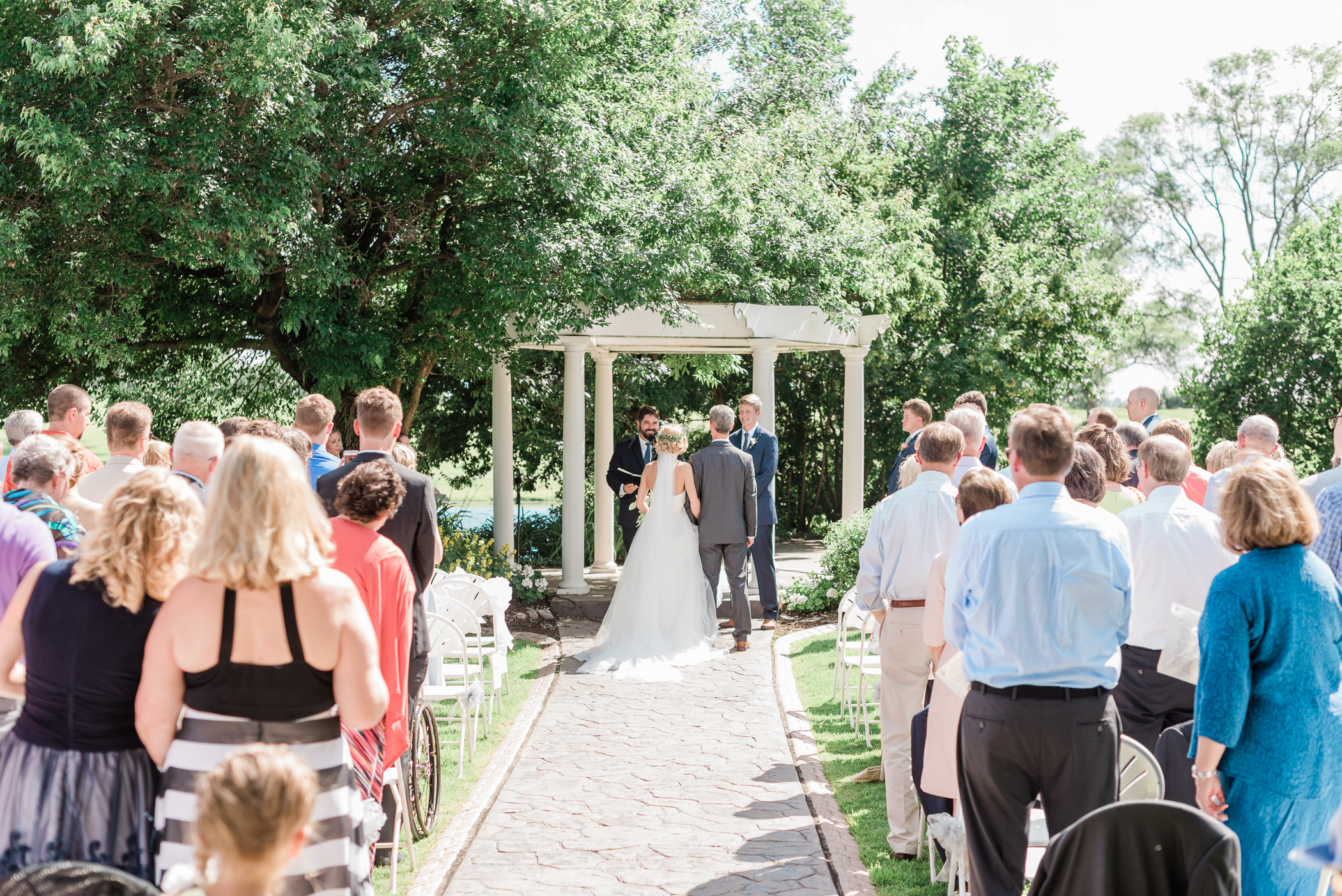 Lake Windsor Country Club Wedding Photographers - Larissa Marie Photography