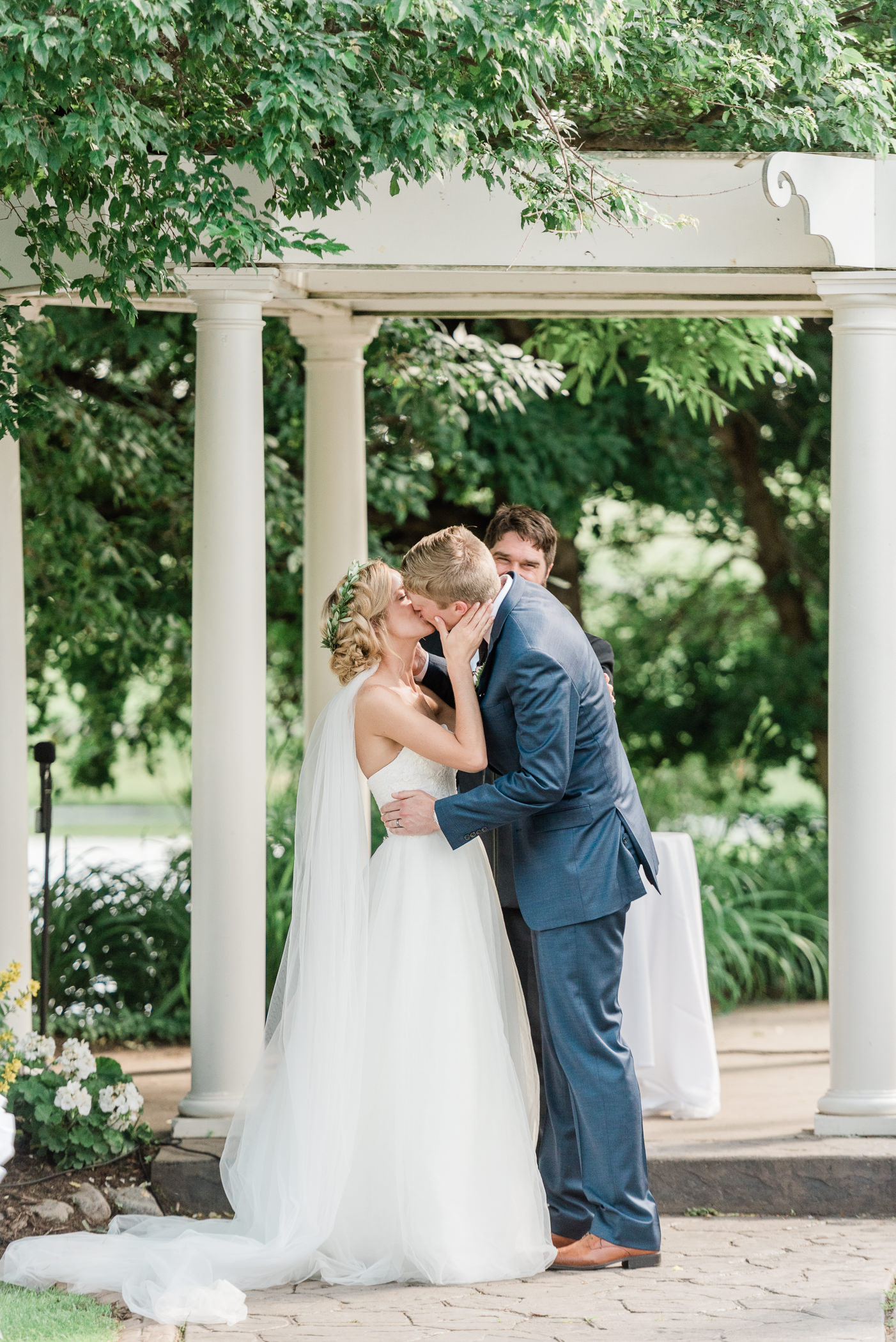 Lake Windsor Country Club Wedding Photographers - Larissa Marie Photography