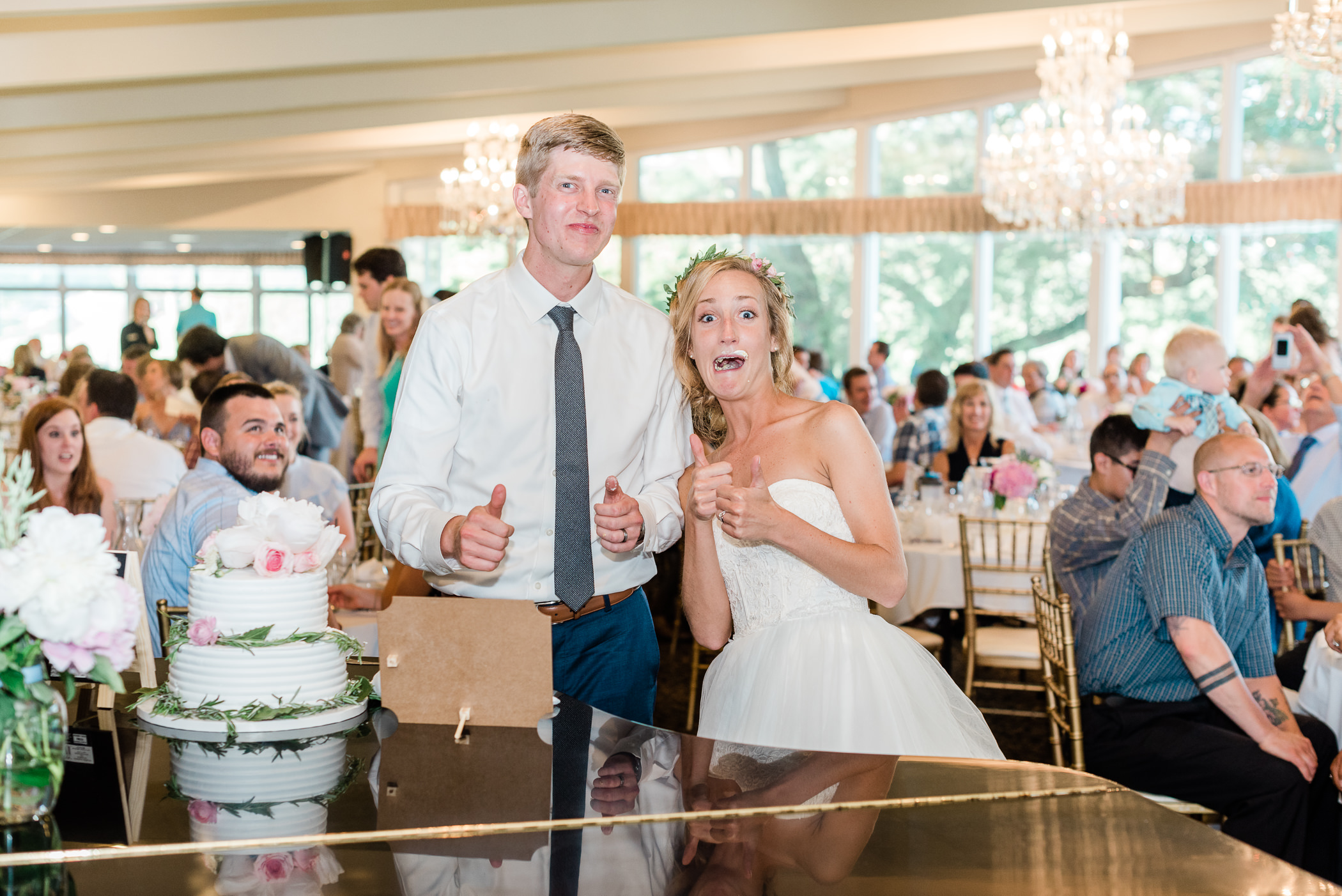 Lake Windsor Country Club Wedding Photographers - Larissa Marie Photography