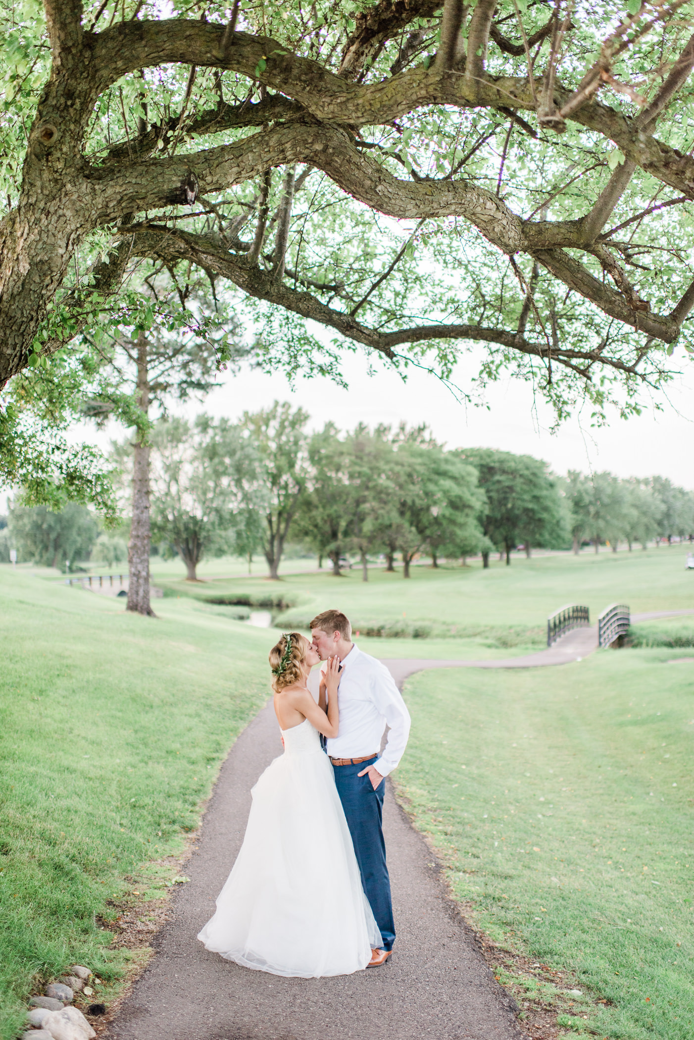 Lake Windsor Country Club Wedding Photographers - Larissa Marie Photography