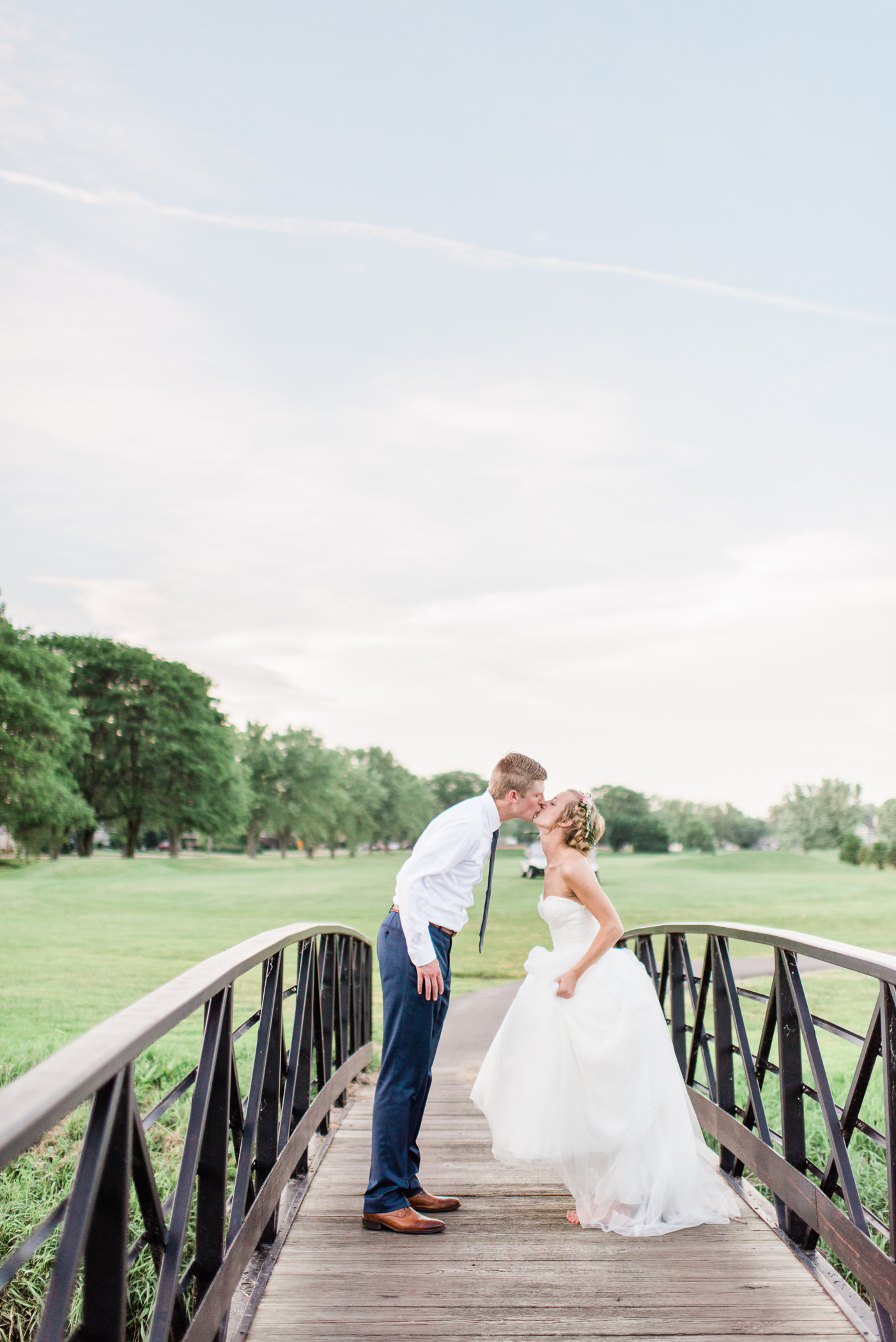 Lake Windsor Country Club Wedding Photographers - Larissa Marie Photography