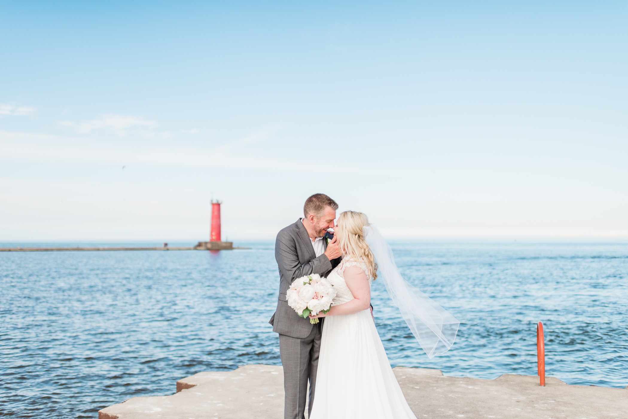 Sheboygan, WI Wedding Photographers - Larissa Marie Photography