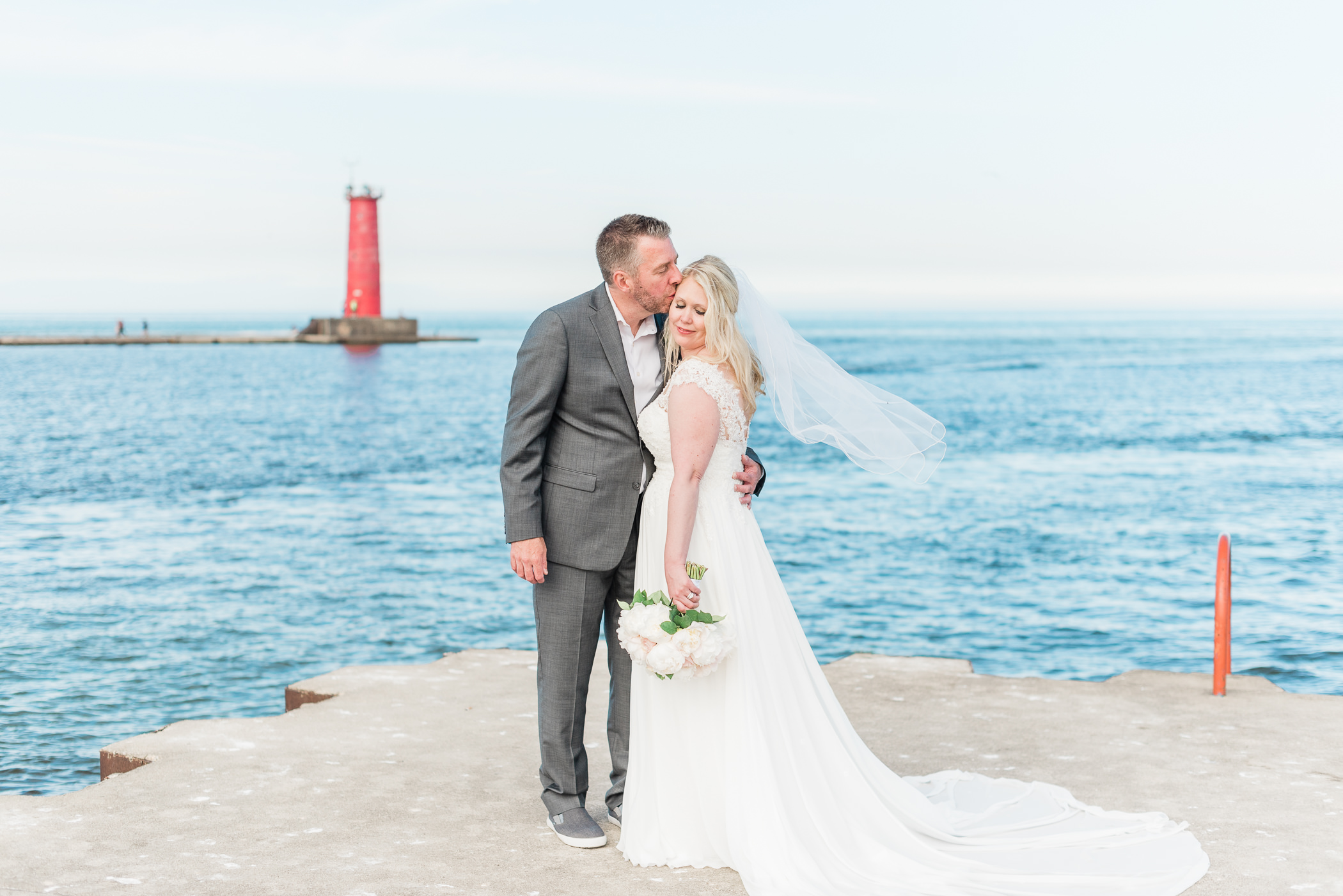 Sheboygan, WI Wedding Photographers - Larissa Marie Photography