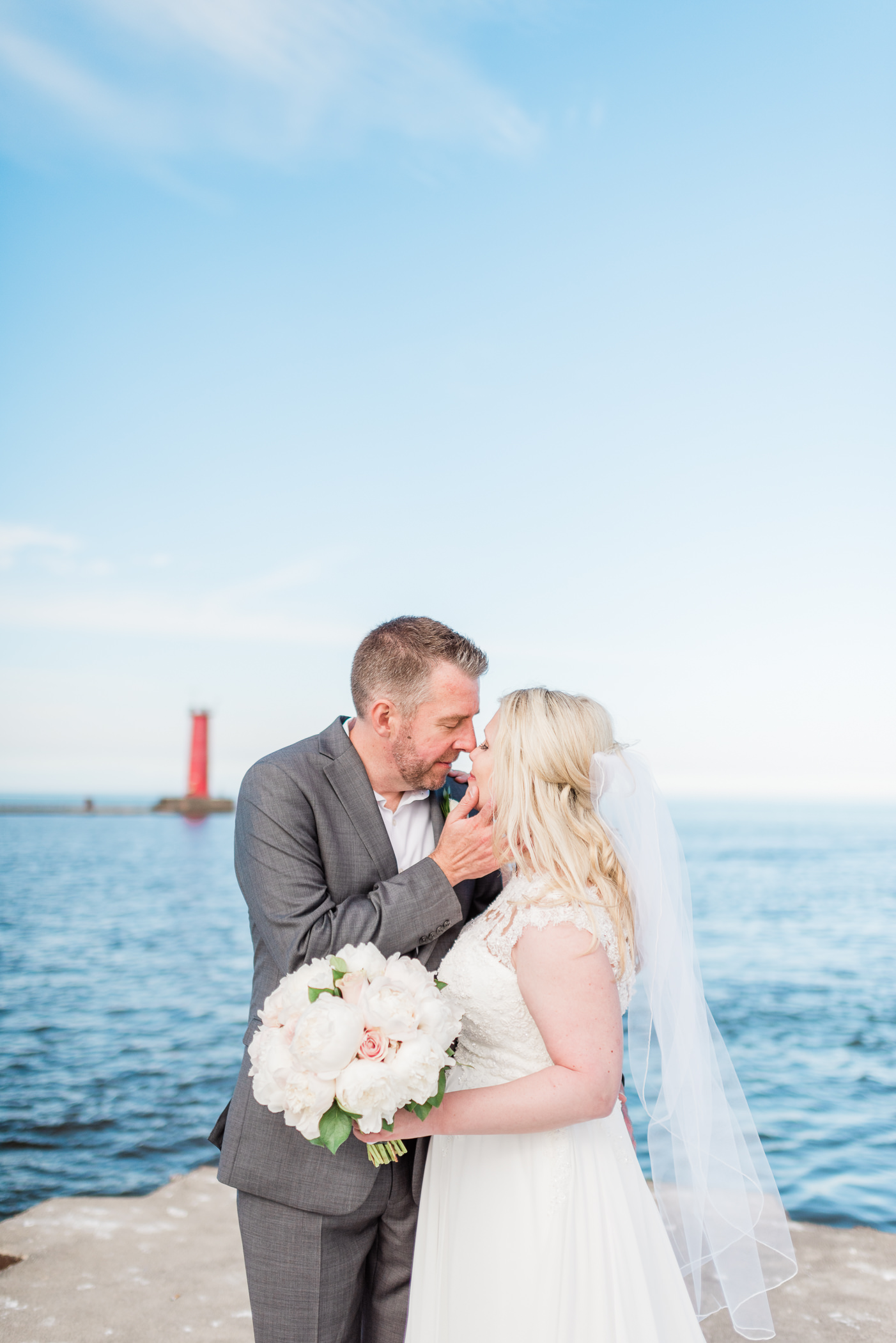 Sheboygan, WI Wedding Photographers - Larissa Marie Photography